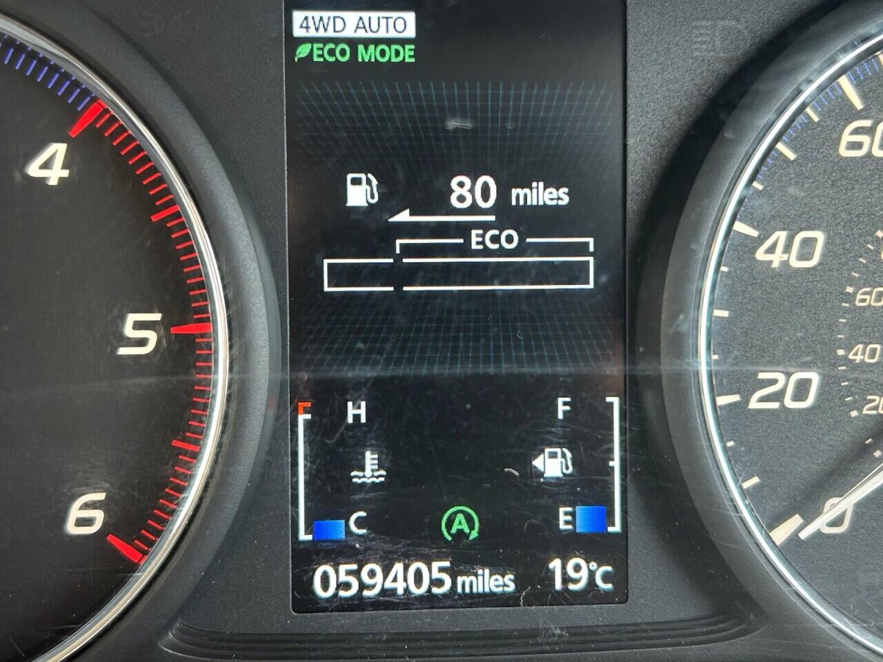 Mitsubishi Outlander view 30