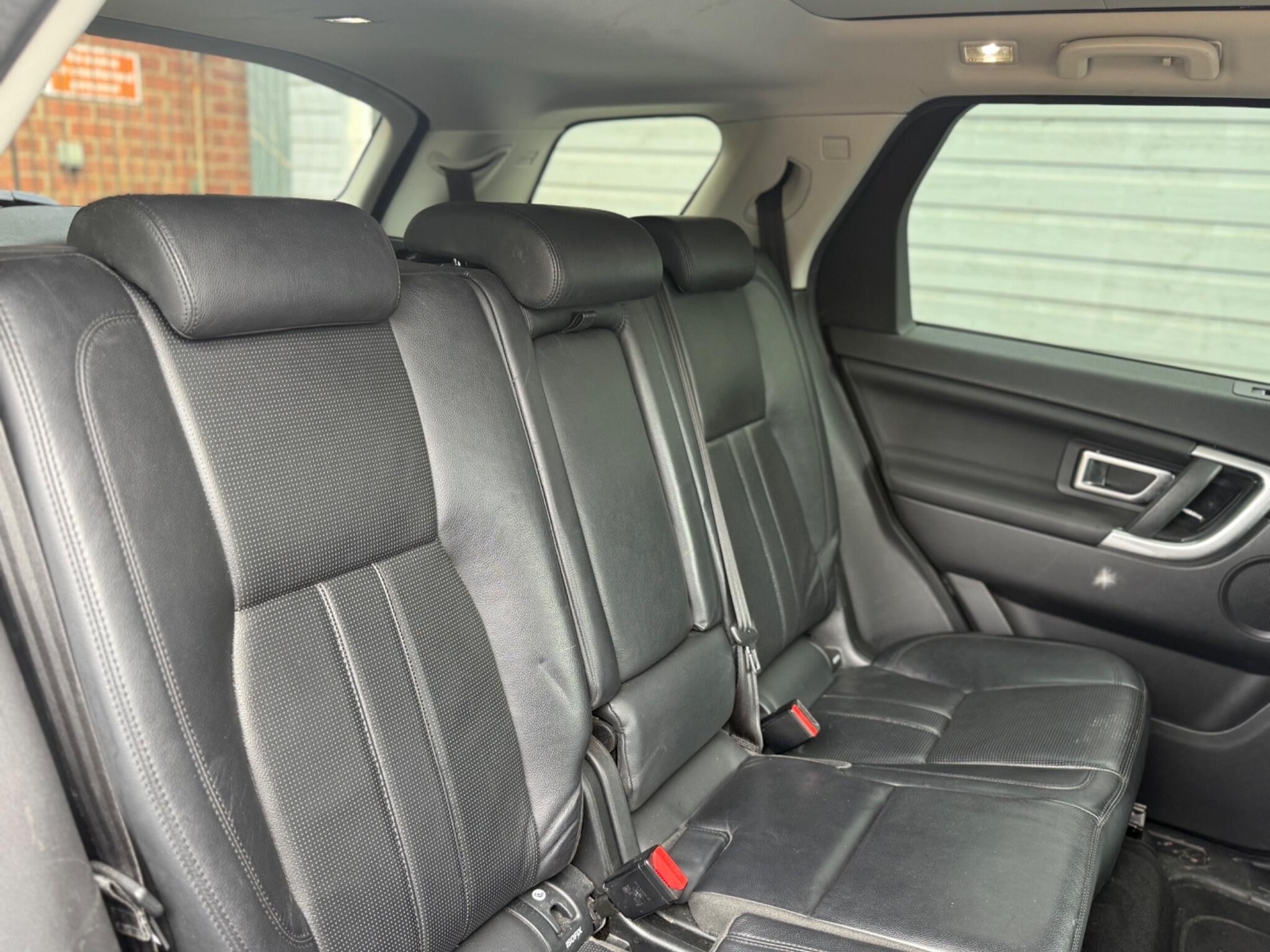 Land Rover Discovery Sport view 21