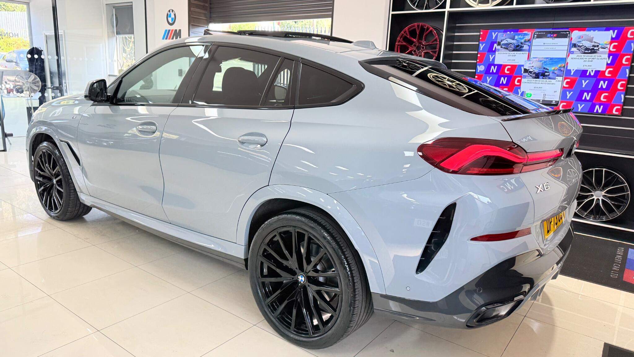 BMW X6 view 56