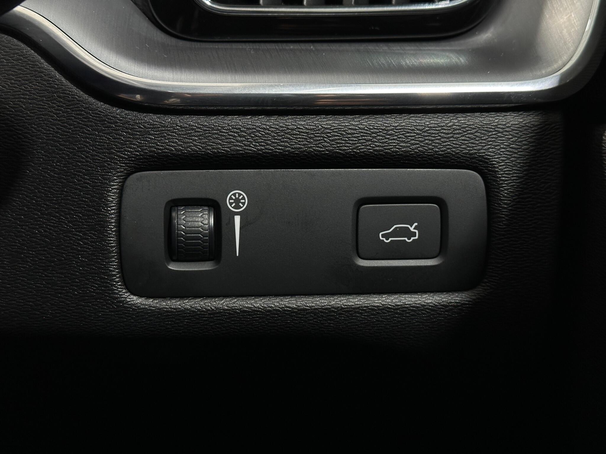 Volvo XC60 view 18