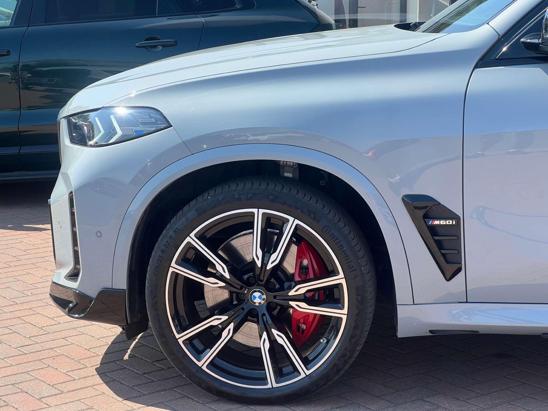 BMW X5 view 16