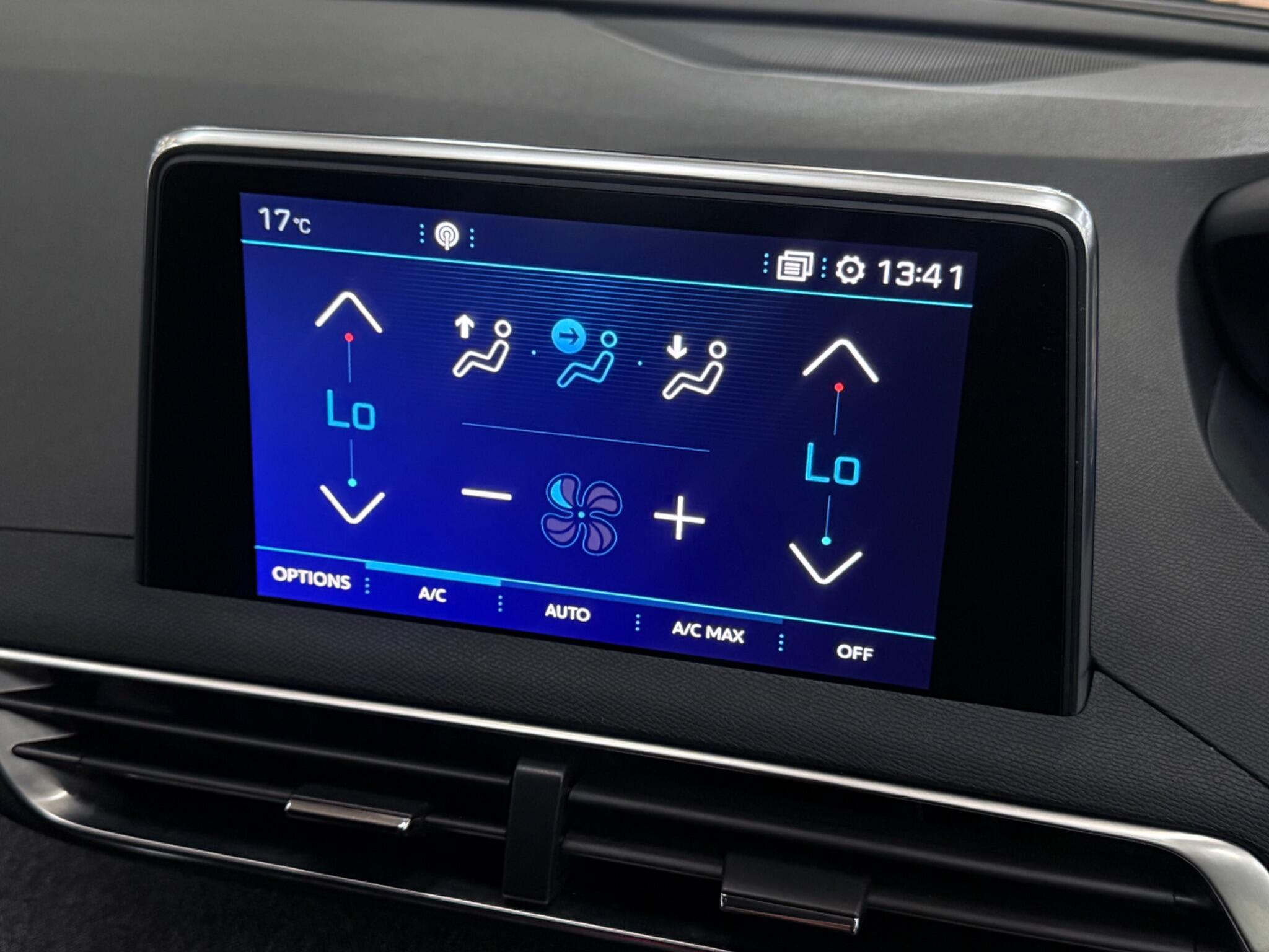 Peugeot 3008 view 21