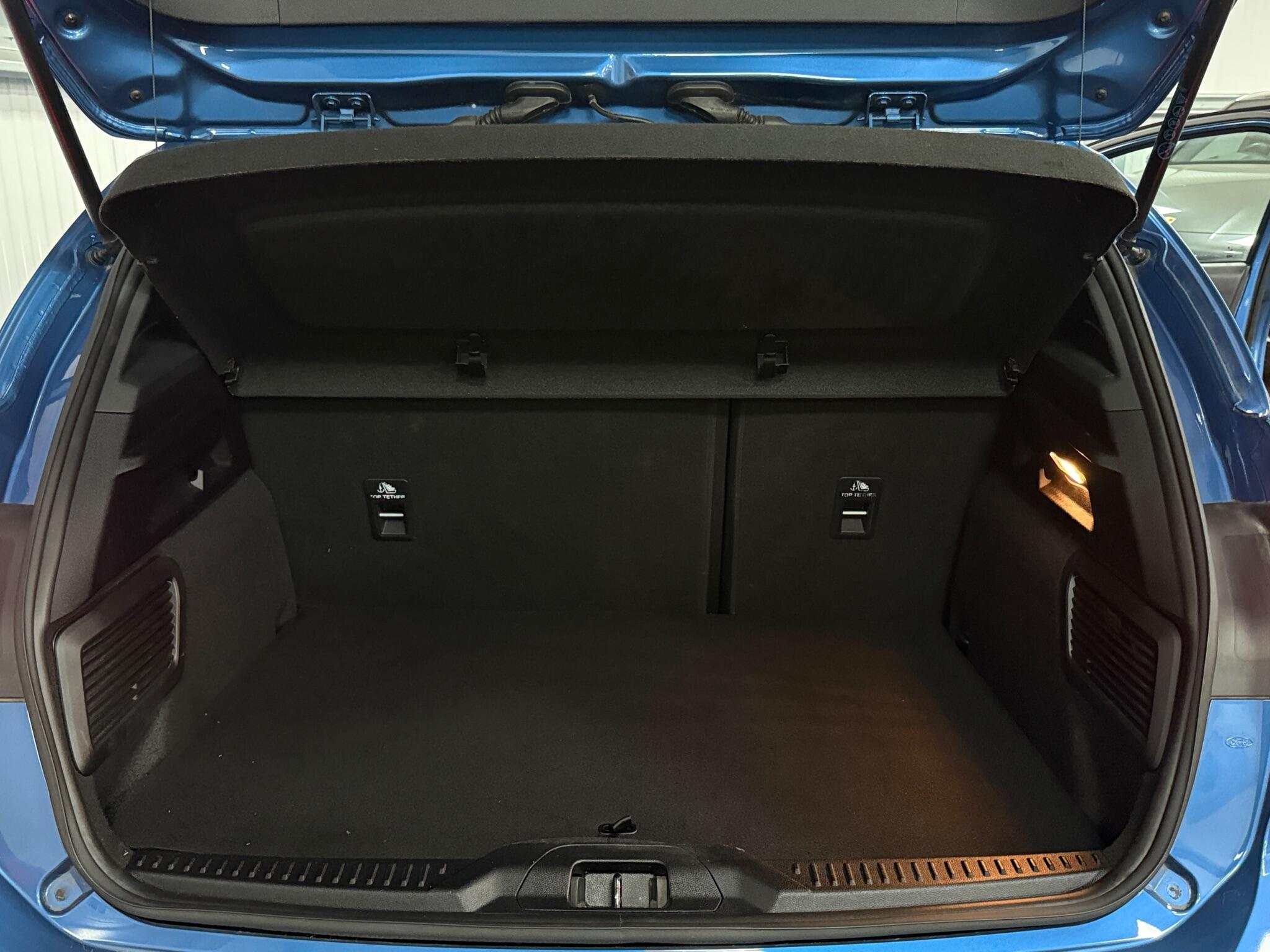 Ford Focus view 37