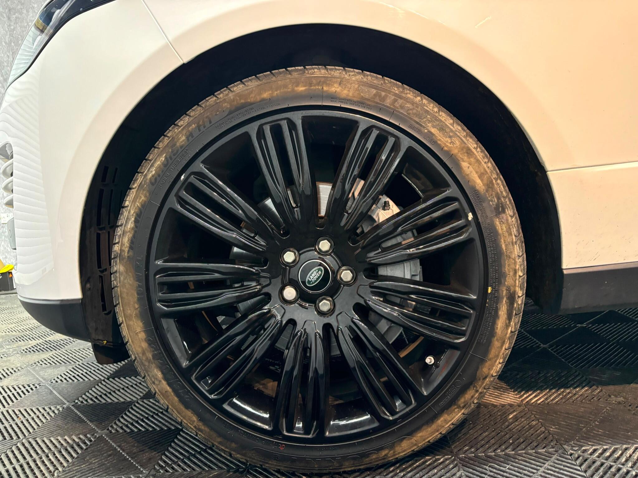 Land Rover Range Rover view 43