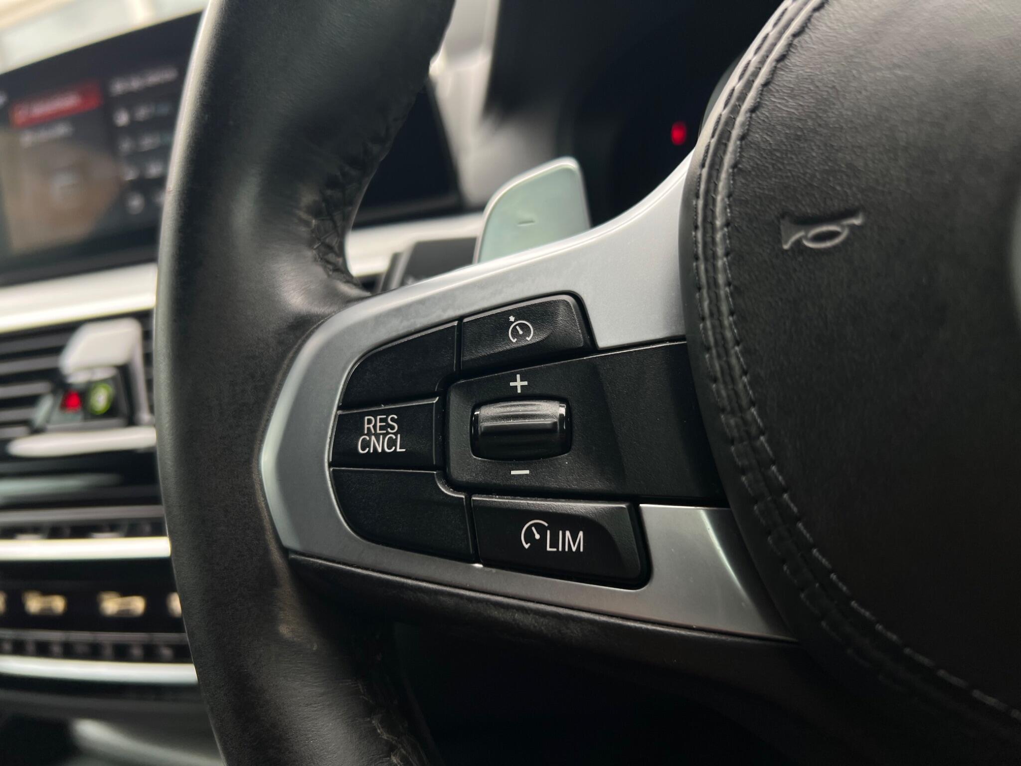 BMW 5 Series view 39