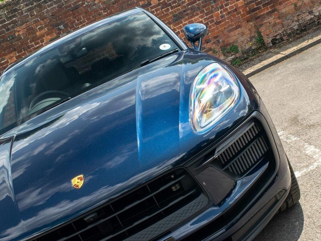 Porsche Macan view 17