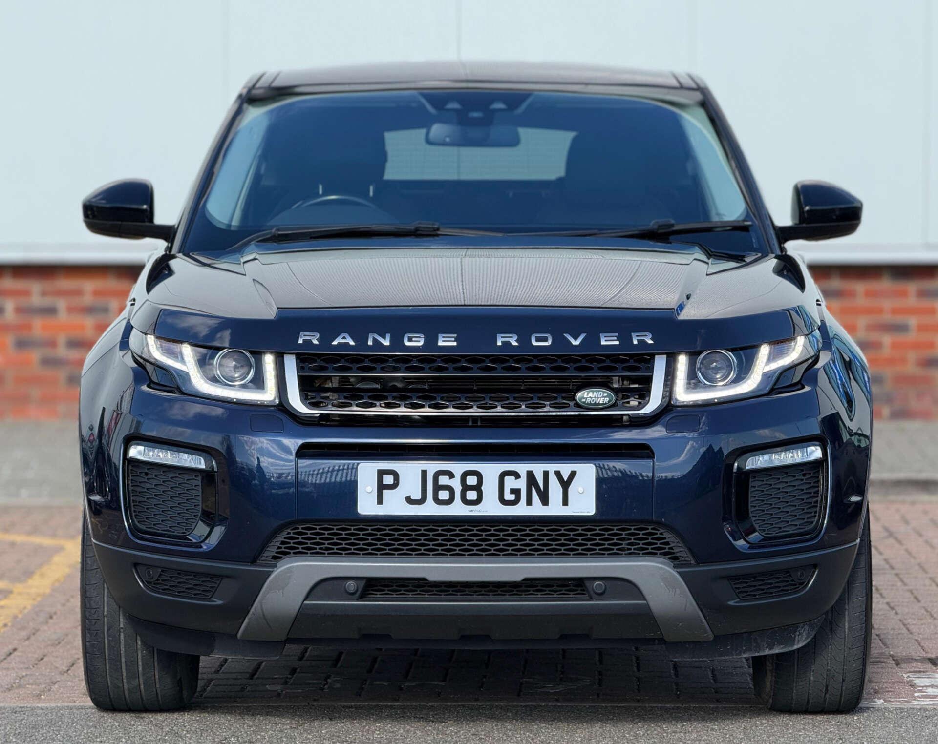Land Rover Range Rover Evoque view 2