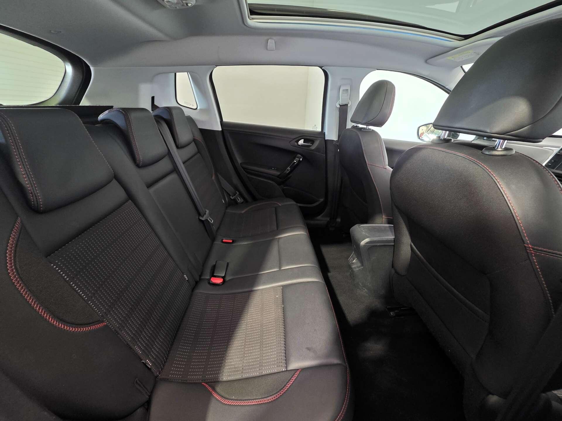 Peugeot 2008 view 42