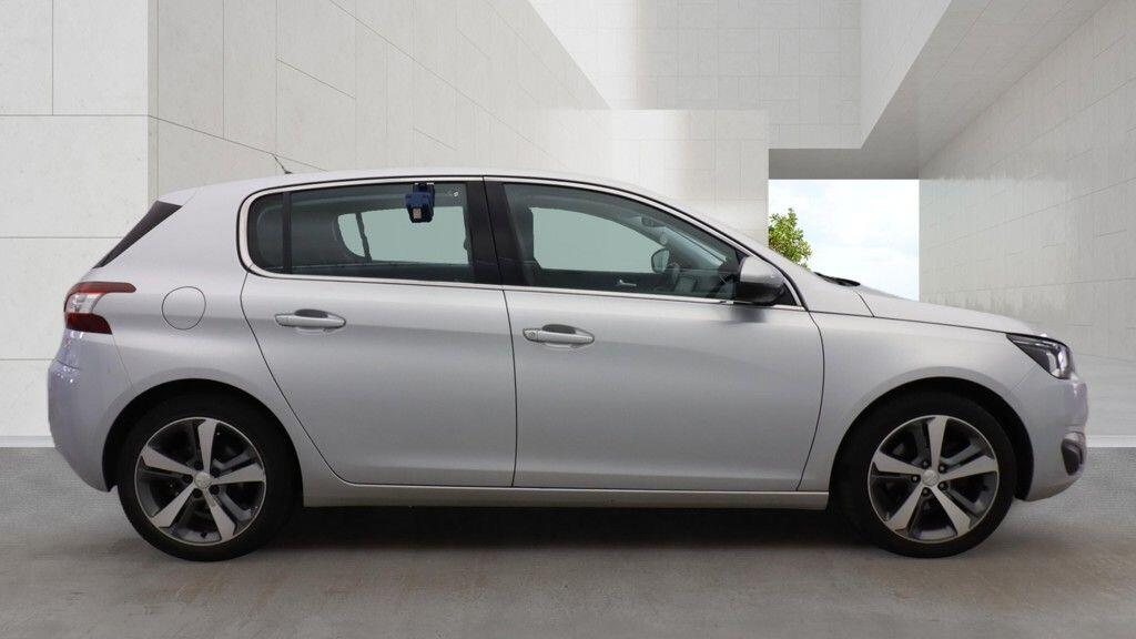 Peugeot 308 view 7