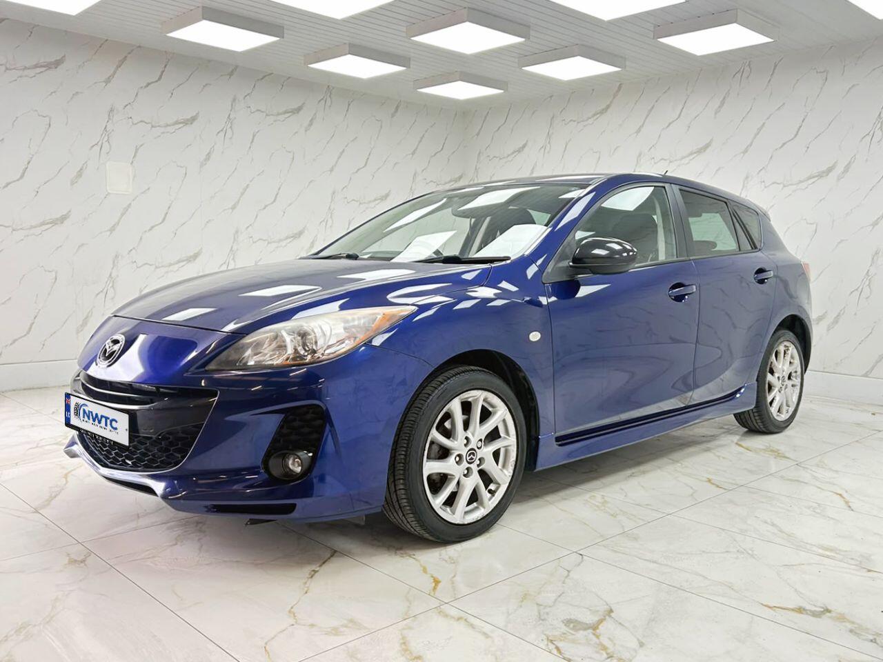 Mazda Mazda3 view 7