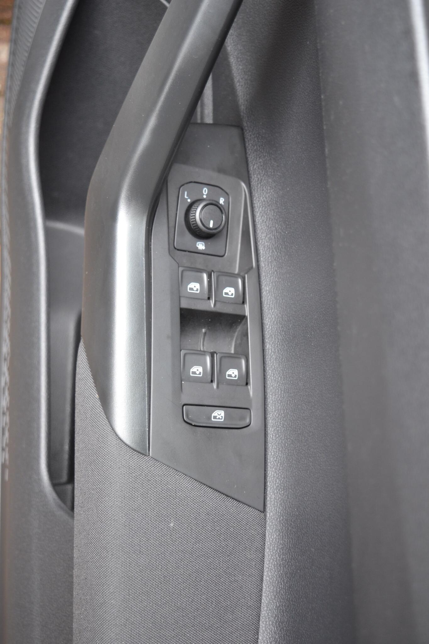 Volkswagen Polo view 17