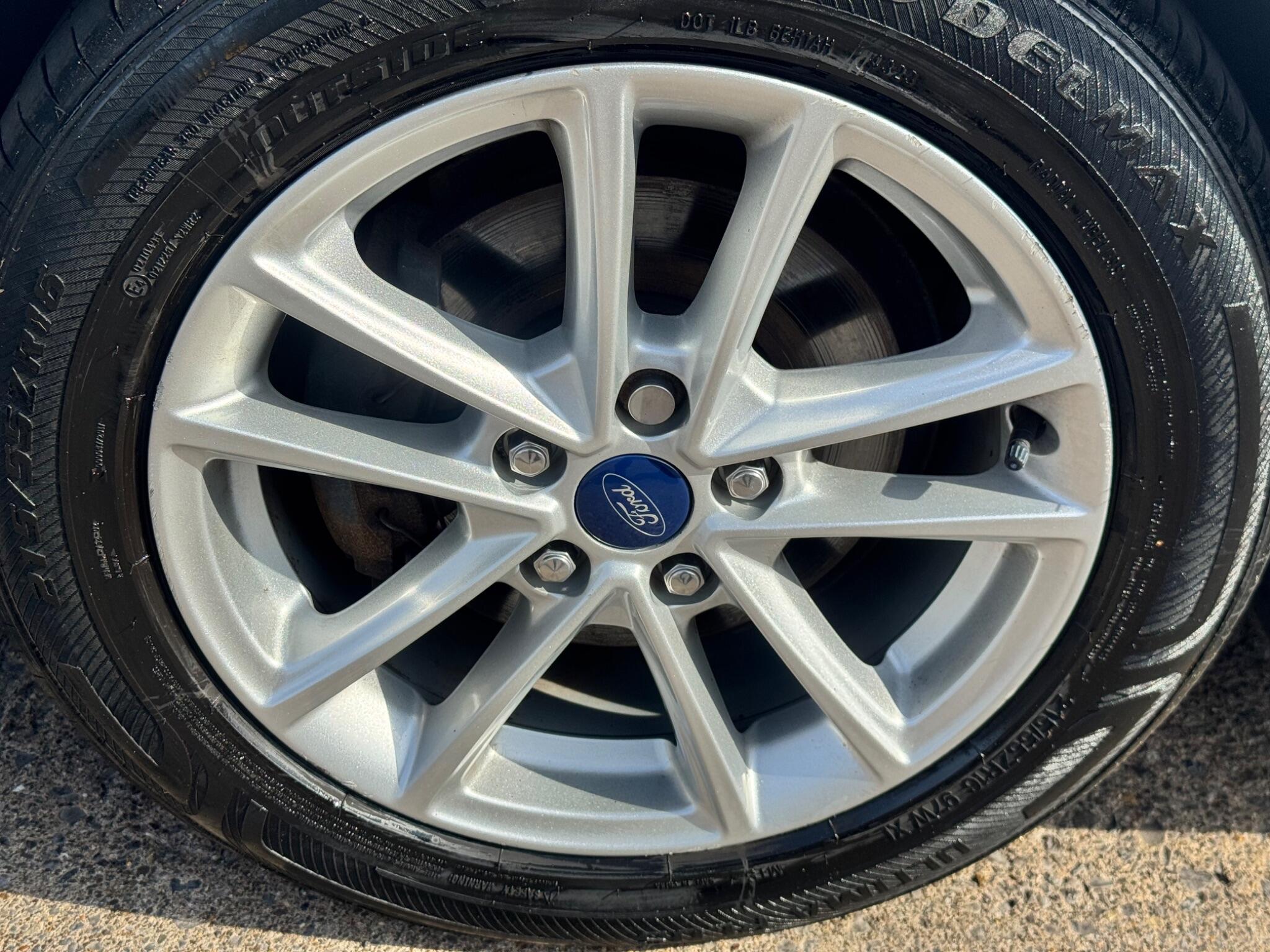 Ford C-Max view 38