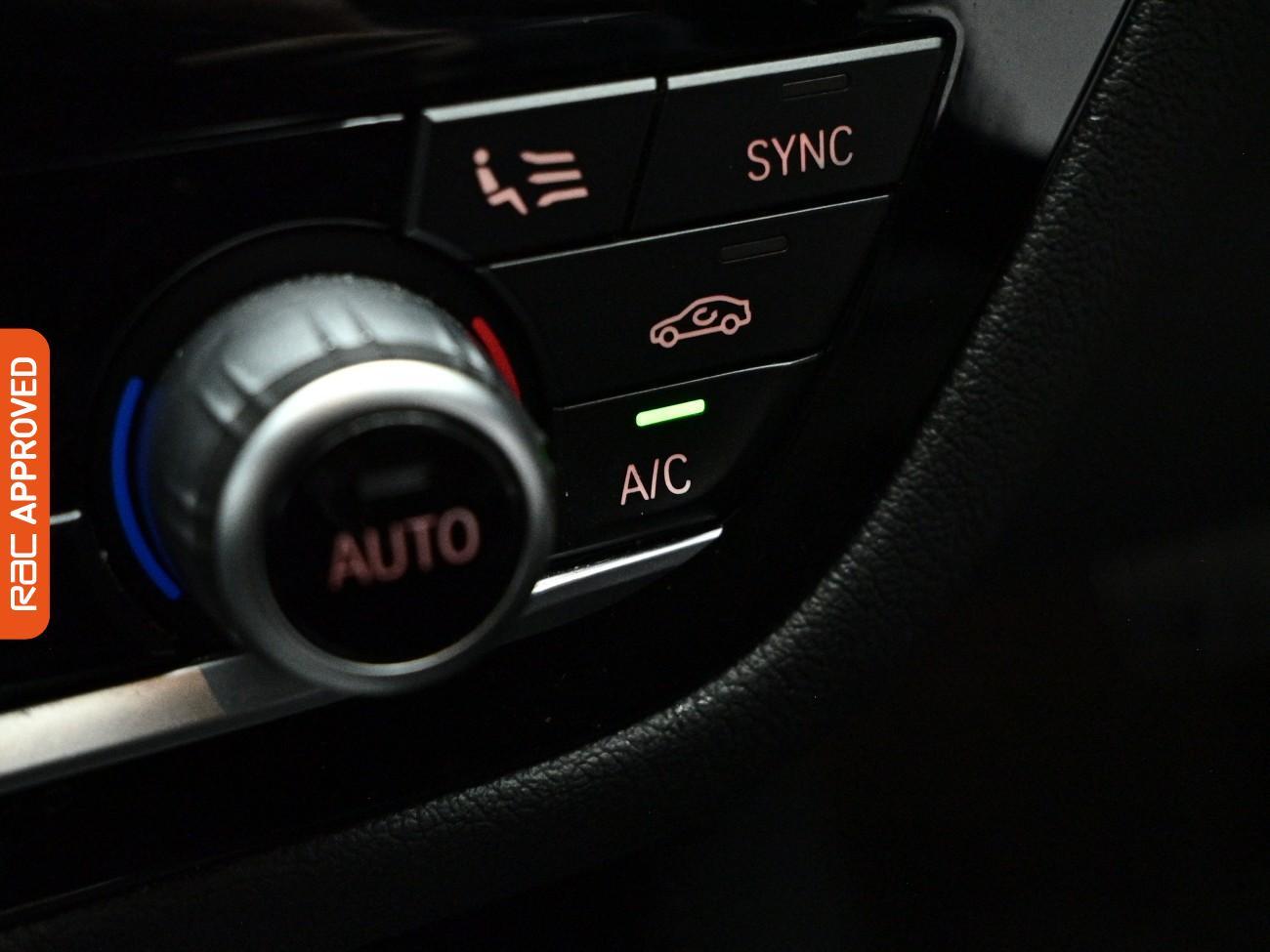 BMW 5 Series view 19