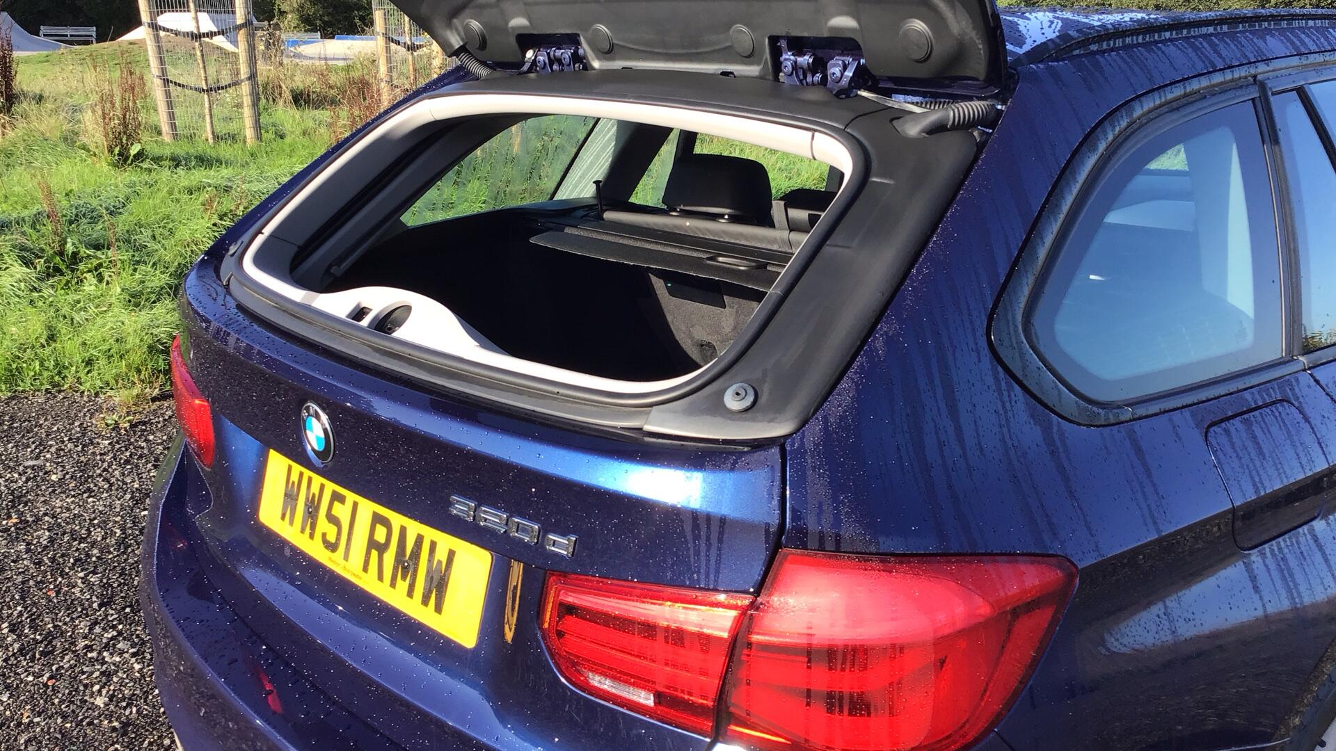 BMW 3 Series view 34
