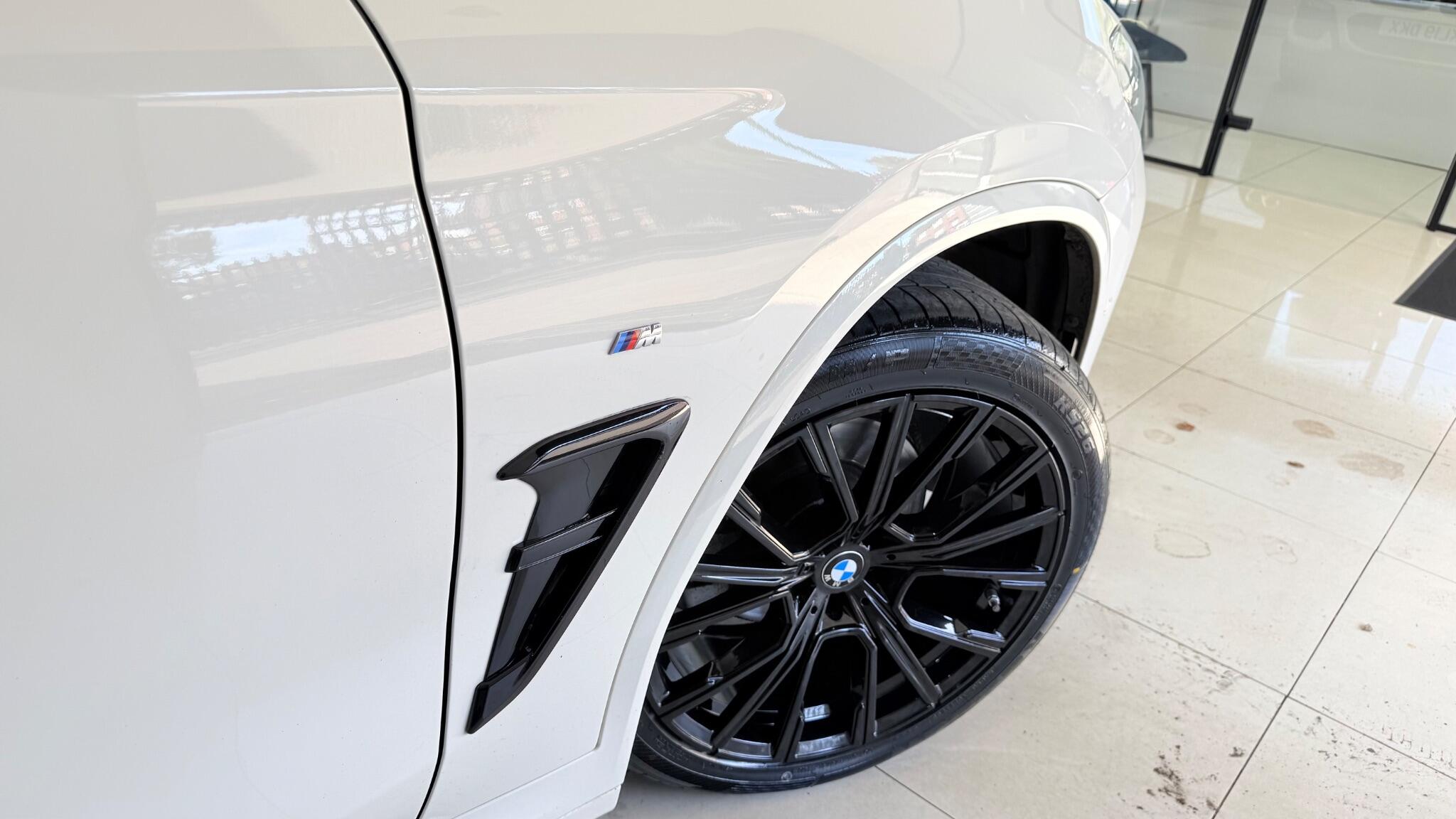 BMW X3 view 22