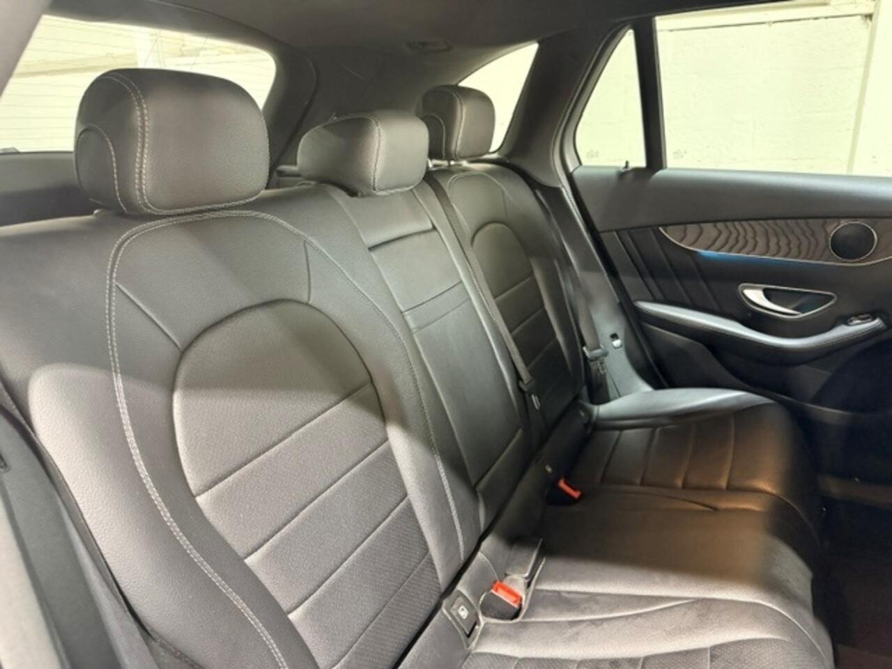 Mercedes-Benz GLC view 28