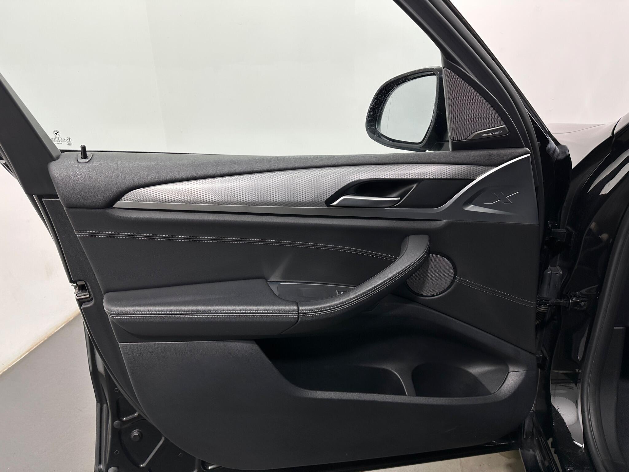 BMW X3 view 39