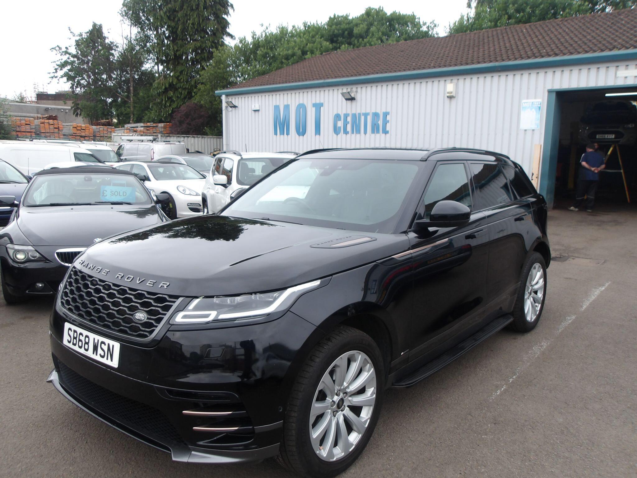 Land Rover Range Rover Velar view 3