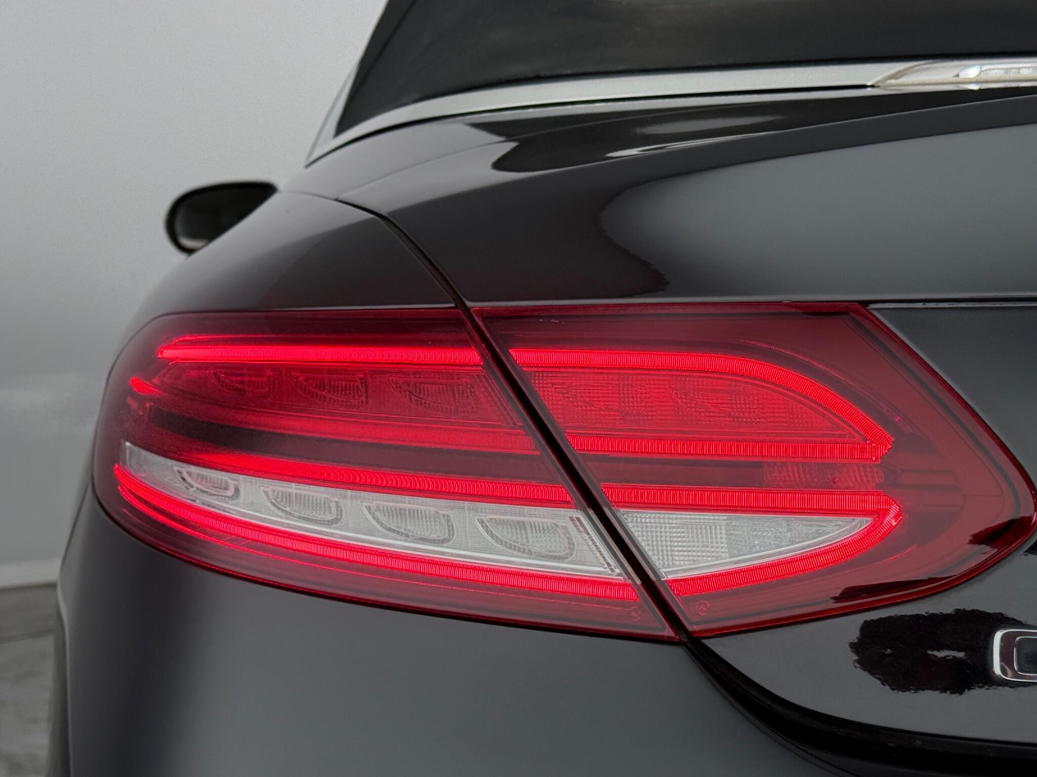 Mercedes-Benz C-Class view 8