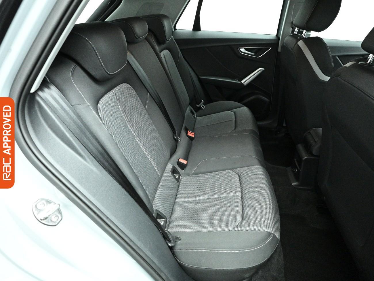 Audi Q2 view 13