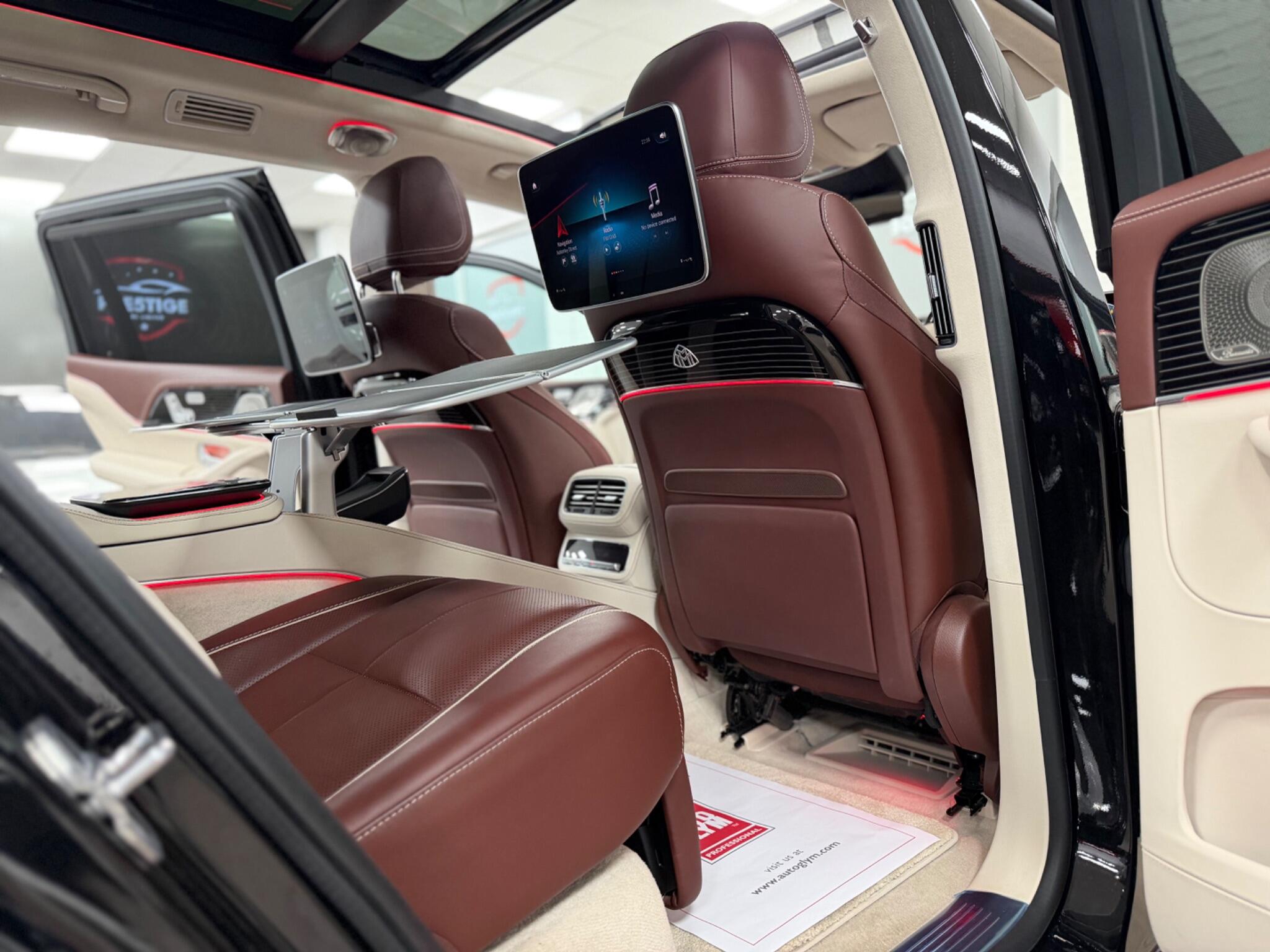 Mercedes-Benz GLS view 22