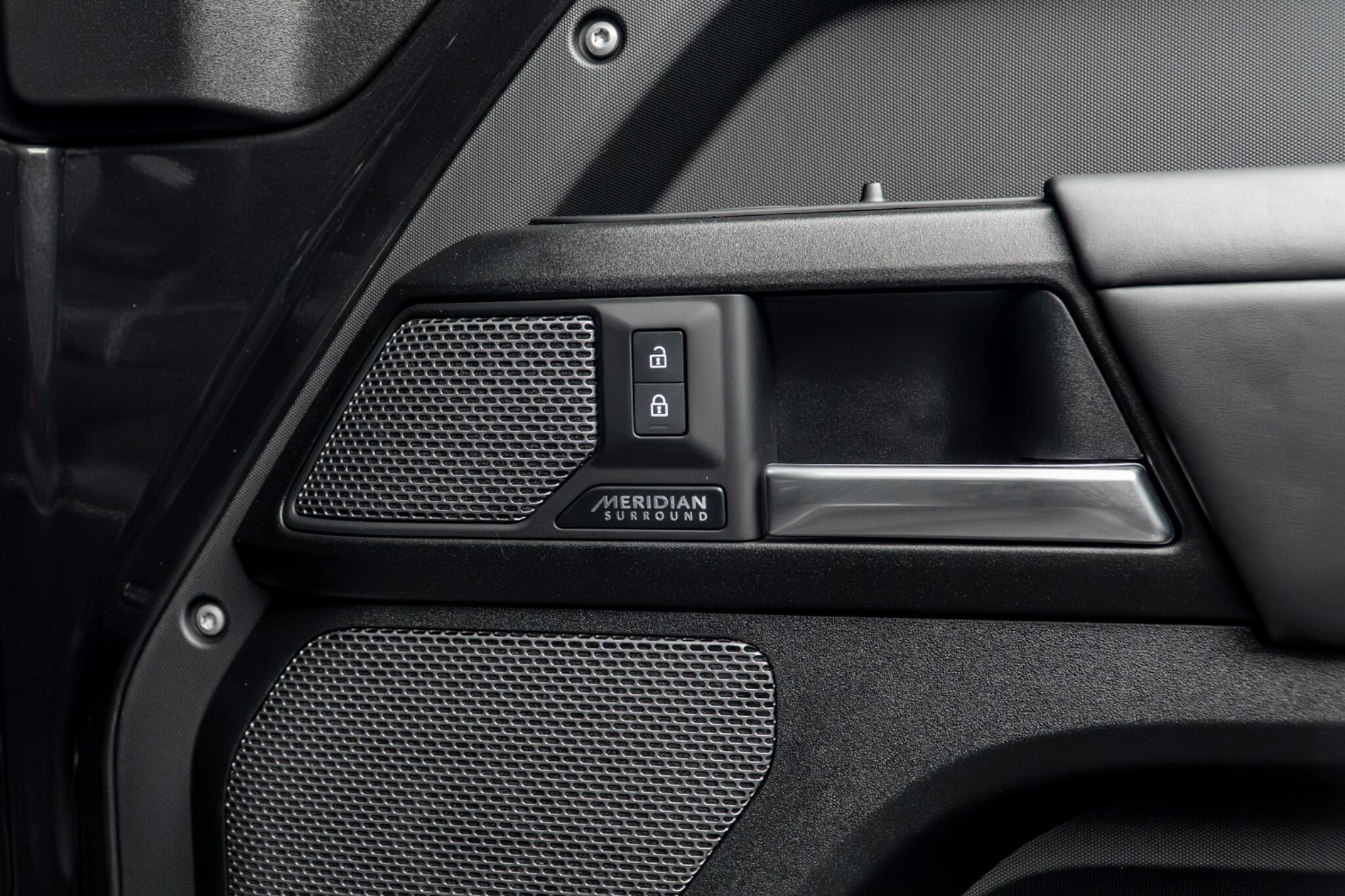 Land Rover Defender view 42