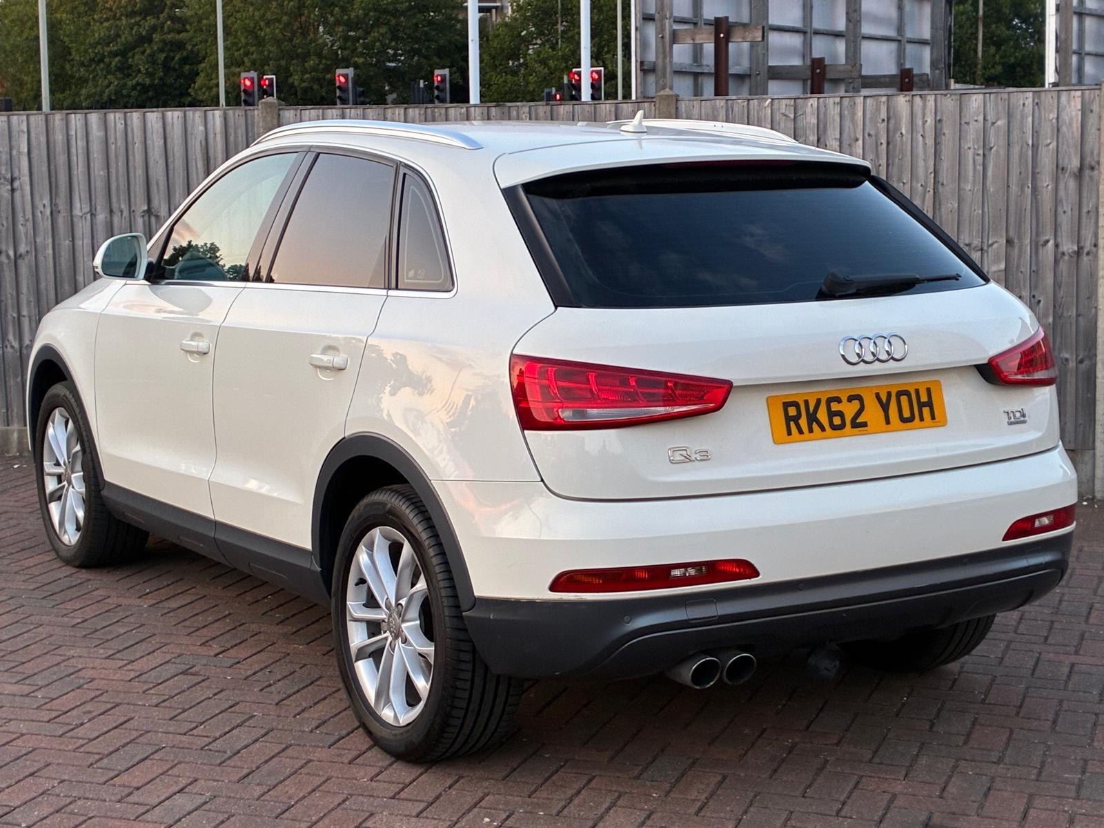 Audi Q3 view 6