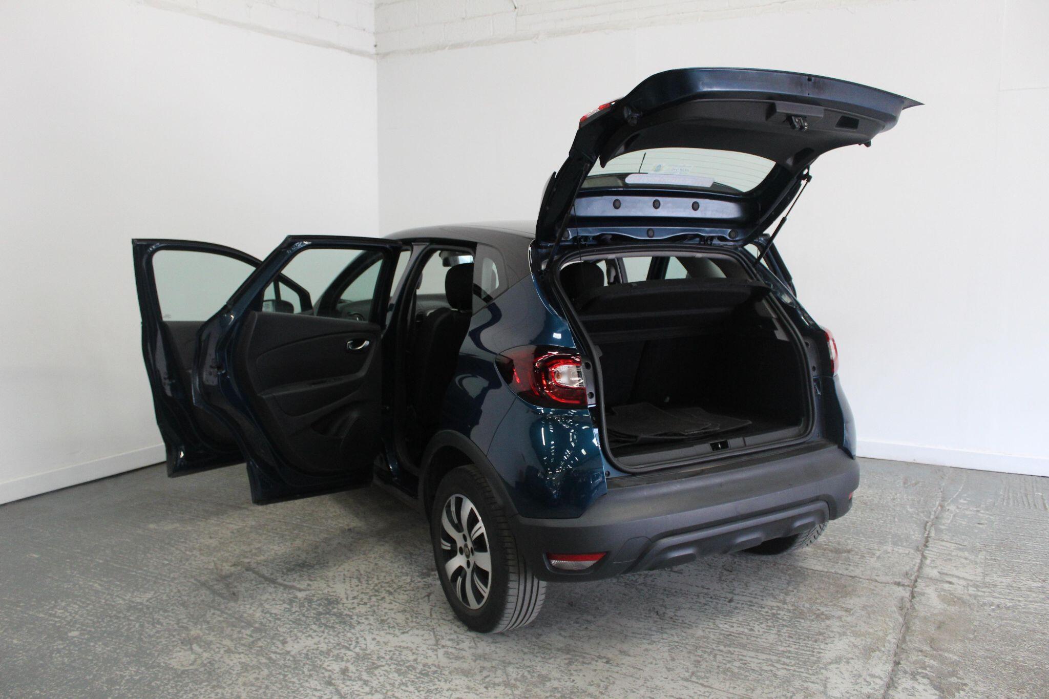 Renault Captur view 18