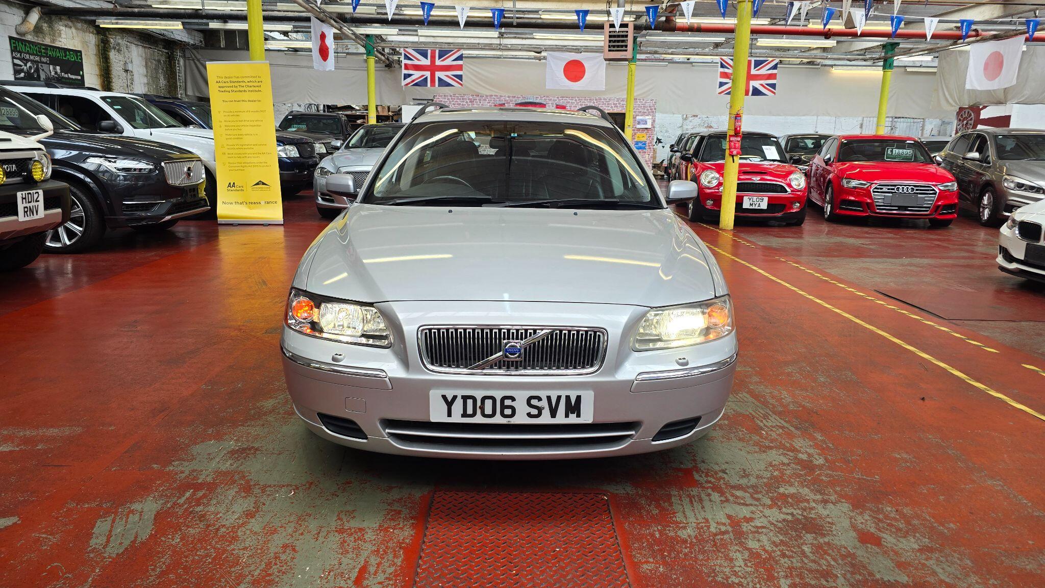 Volvo V70 view 15