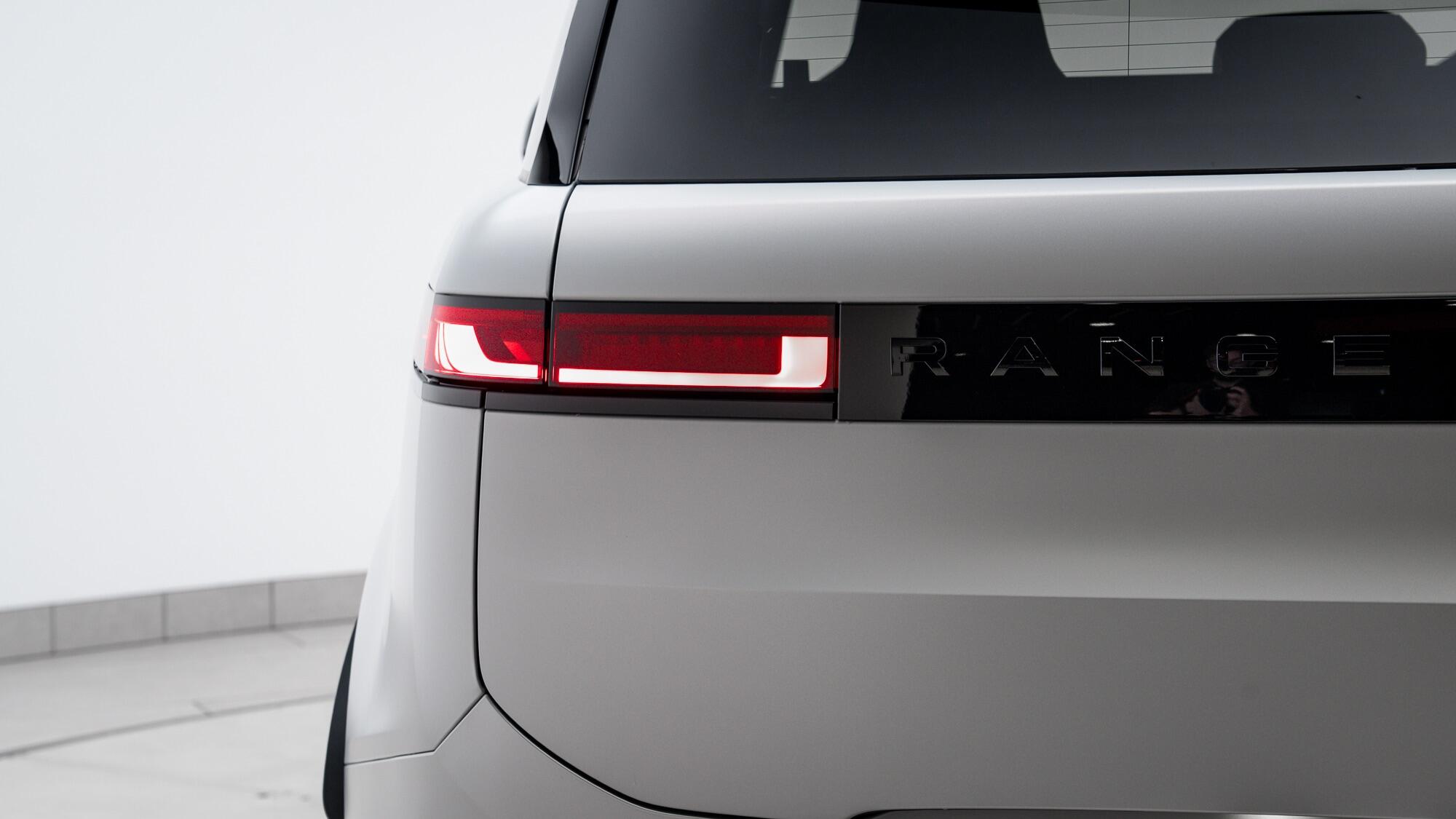 Land Rover Range Rover Sport view 17