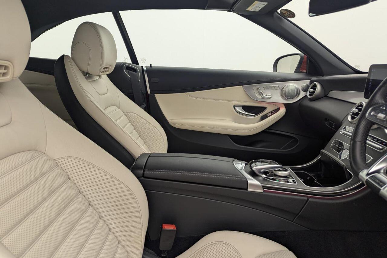 Mercedes-Benz C-Class view 3
