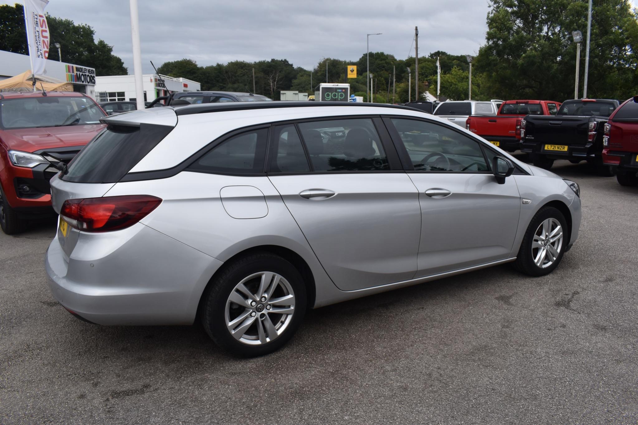 Astra - 1.2 Turbo Business Edition Nav Sports Tourer Euro 6 (s/s) 5dr - Image 4