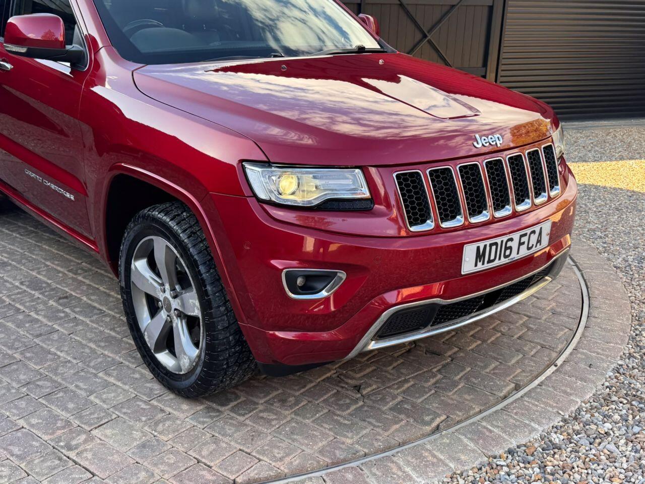 Jeep Grand Cherokee view 19