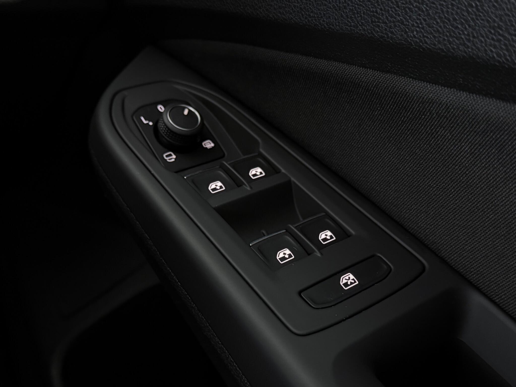 Volkswagen Golf view 17