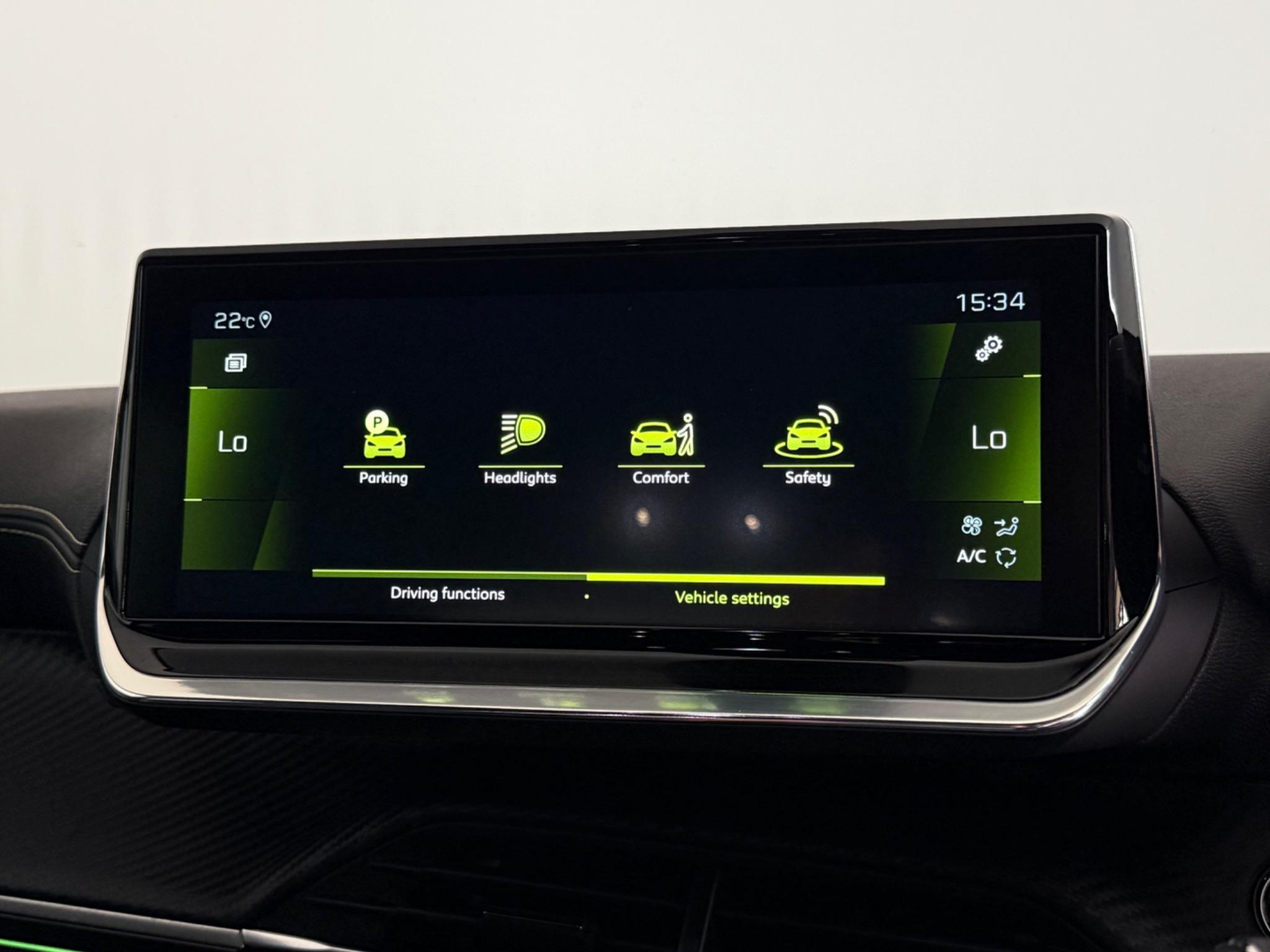 Peugeot 208 view 19