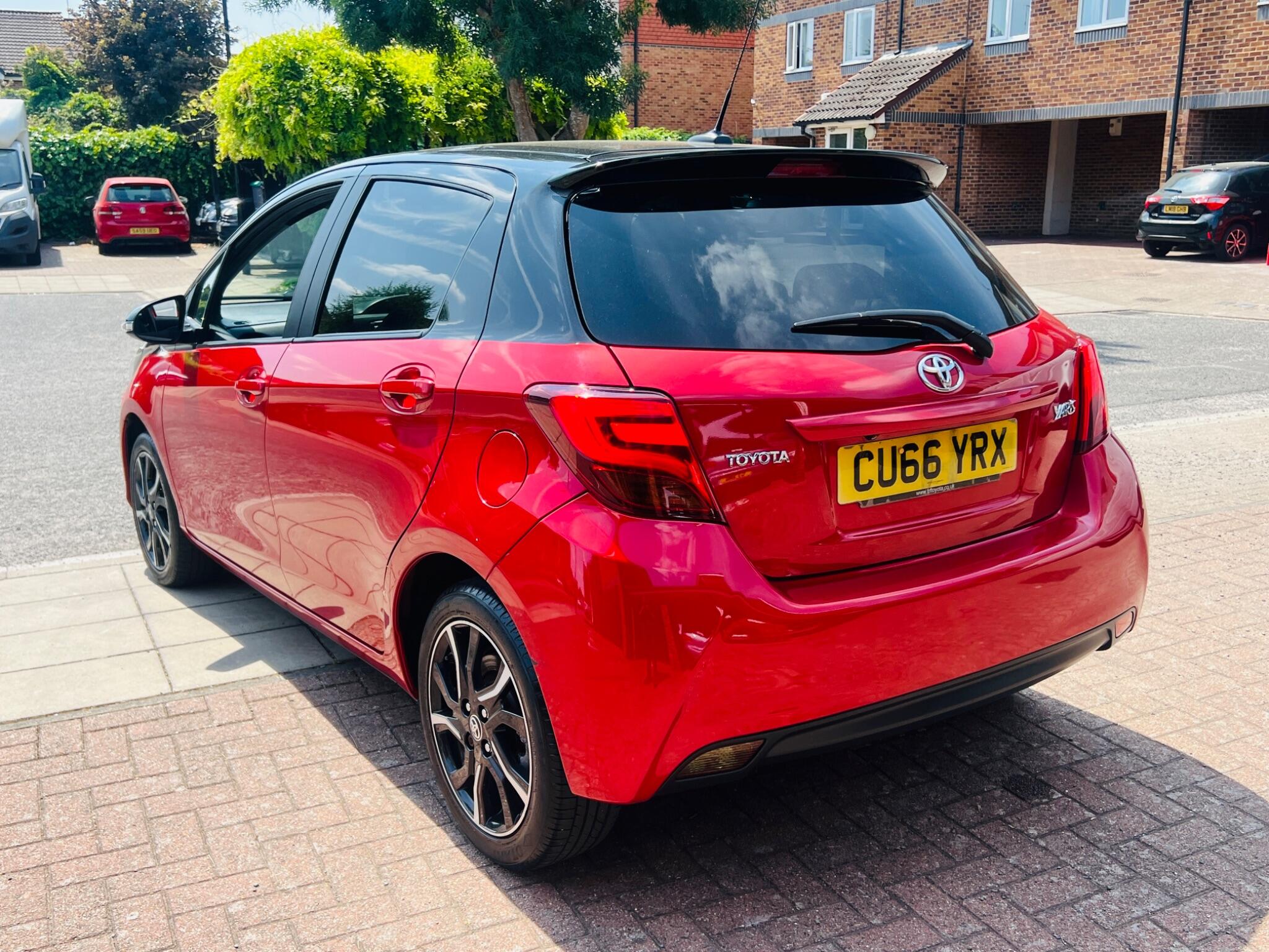 Toyota Yaris view 5