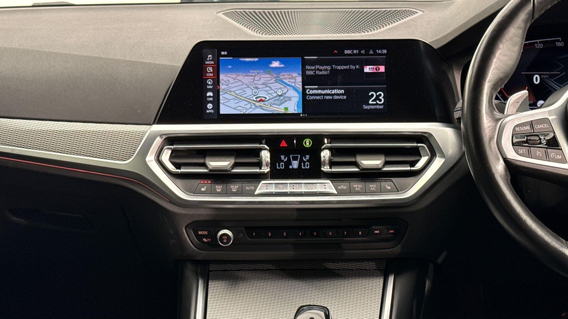 BMW 3 Series view 8
