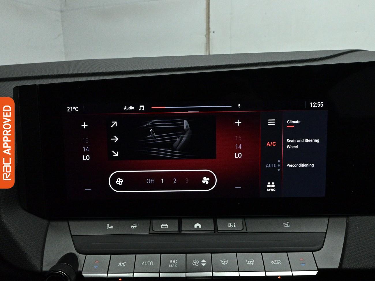 Vauxhall Astra Electric view 19