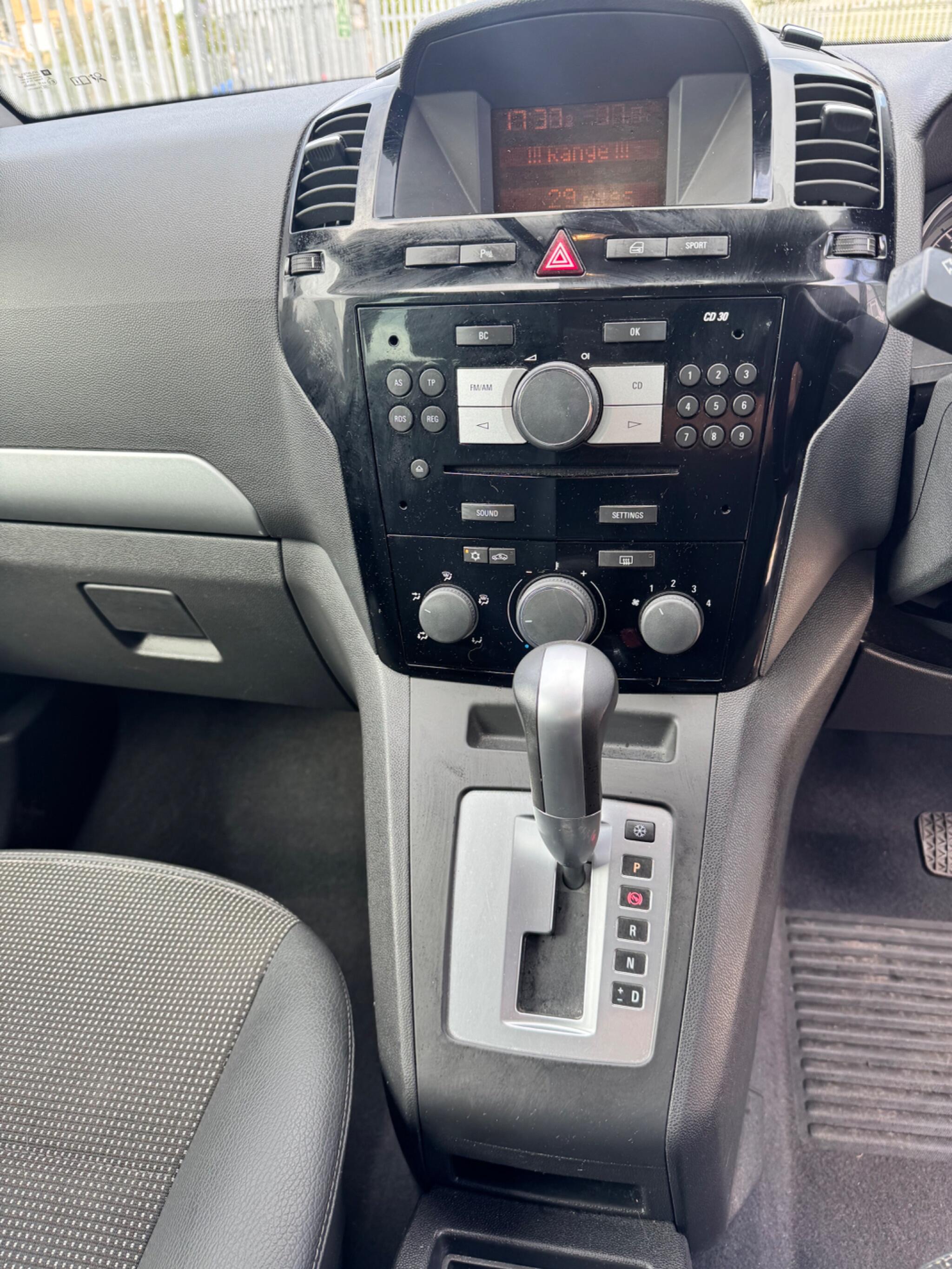 Vauxhall Zafira view 23