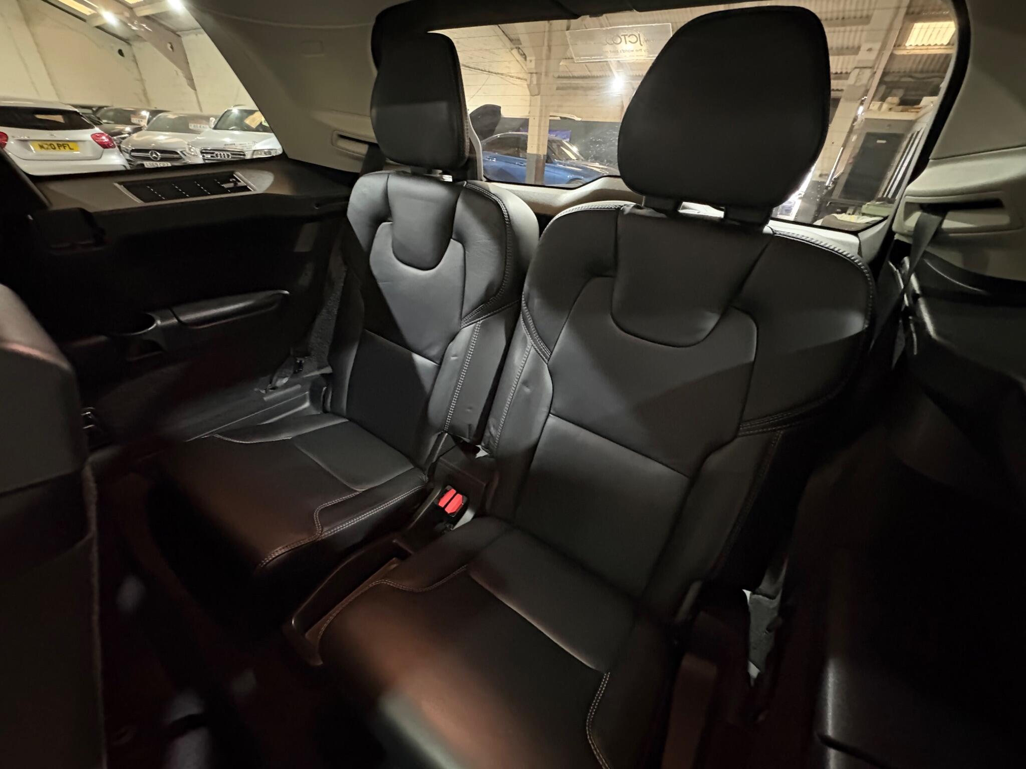 Volvo XC90 view 62