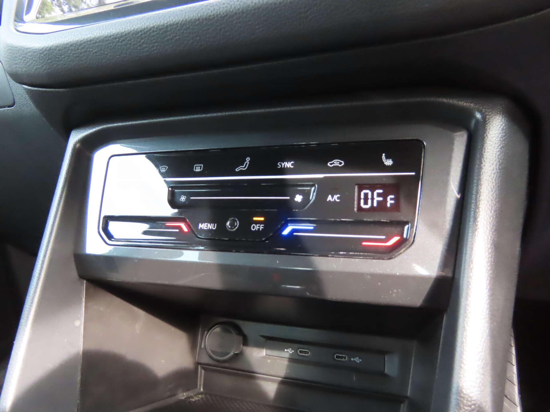 Volkswagen Tiguan view 13