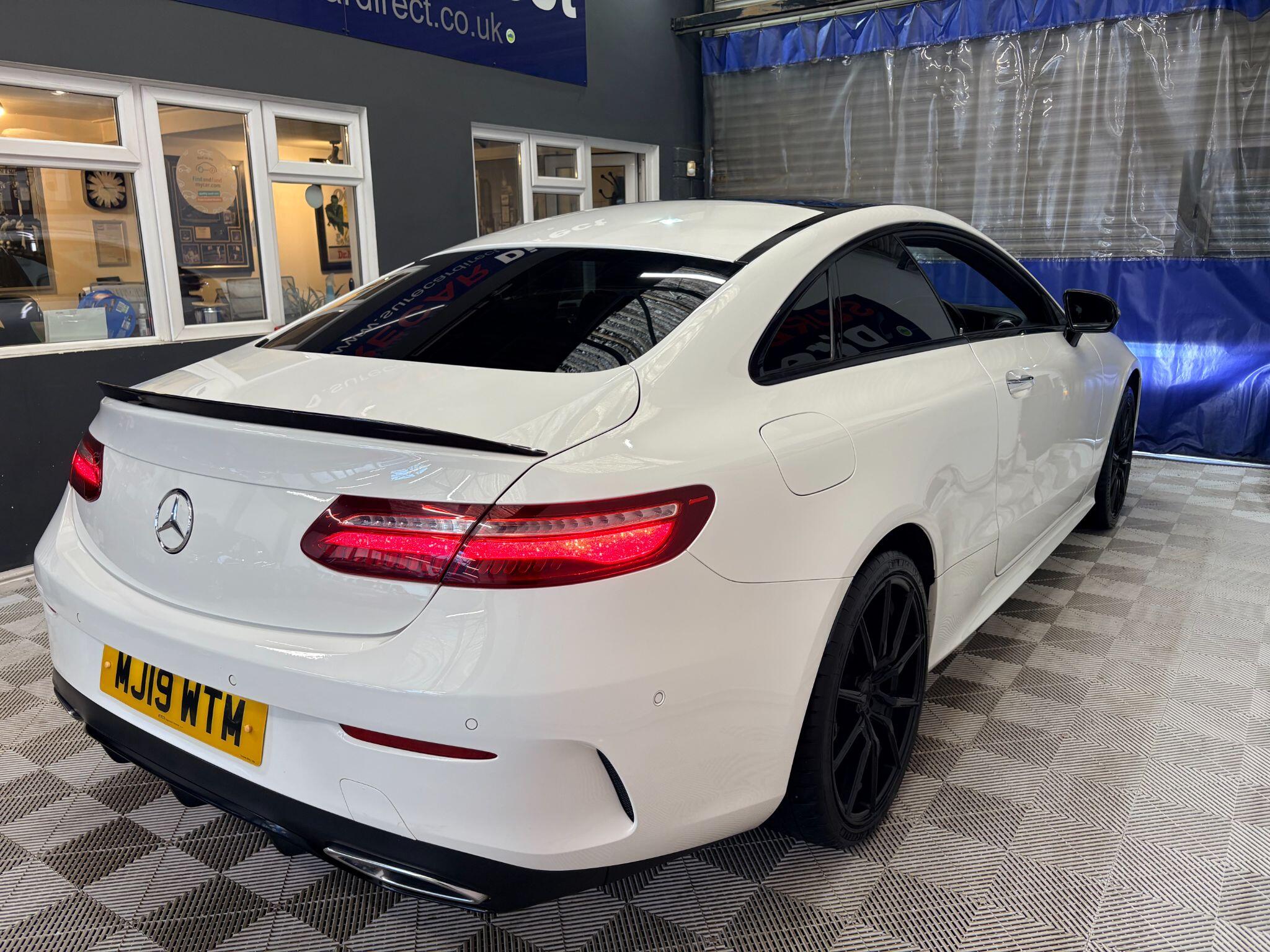 Mercedes-Benz E-Class view 14
