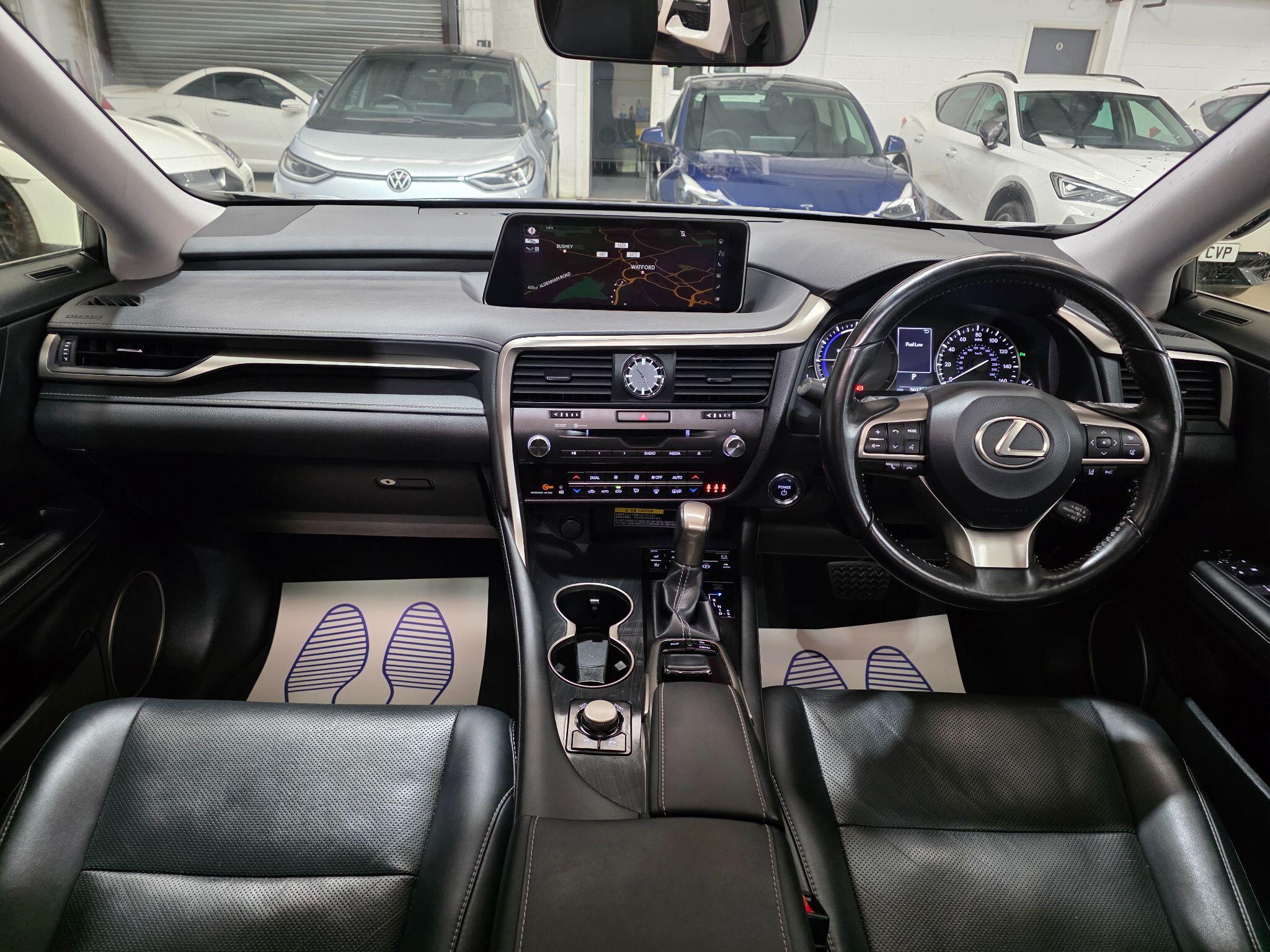 Lexus RX view 5