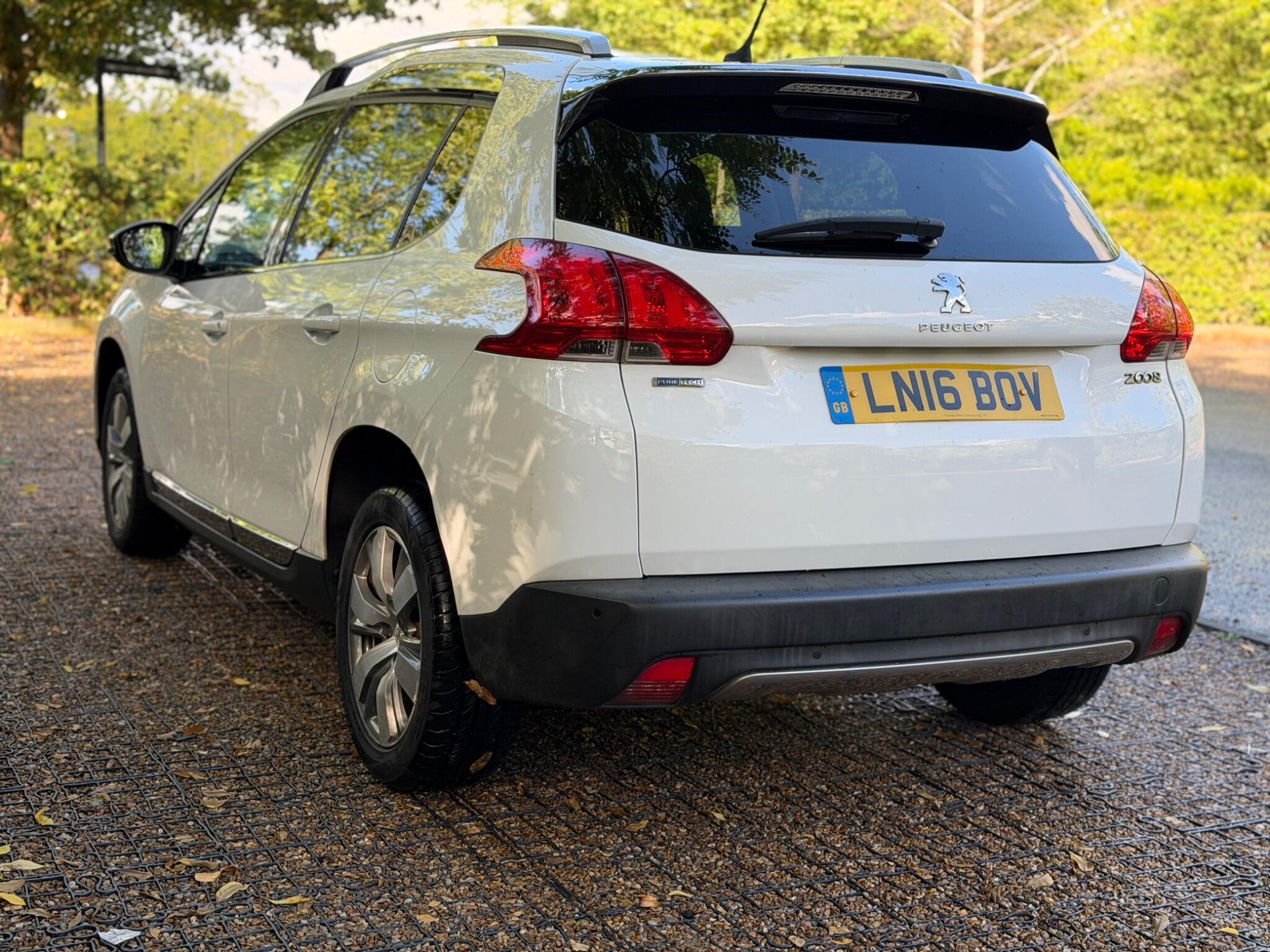 Peugeot 2008 view 22
