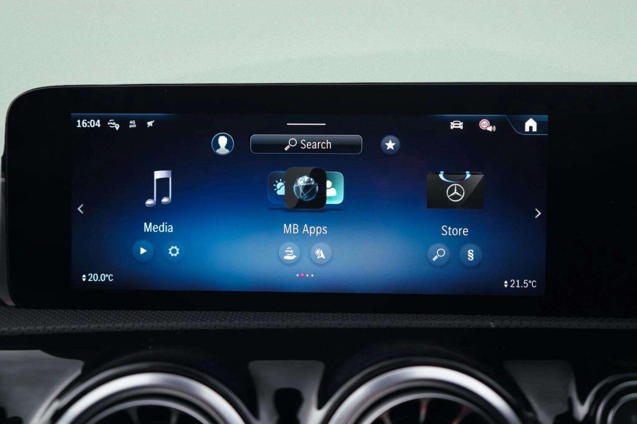 Mercedes-Benz Cla view 29