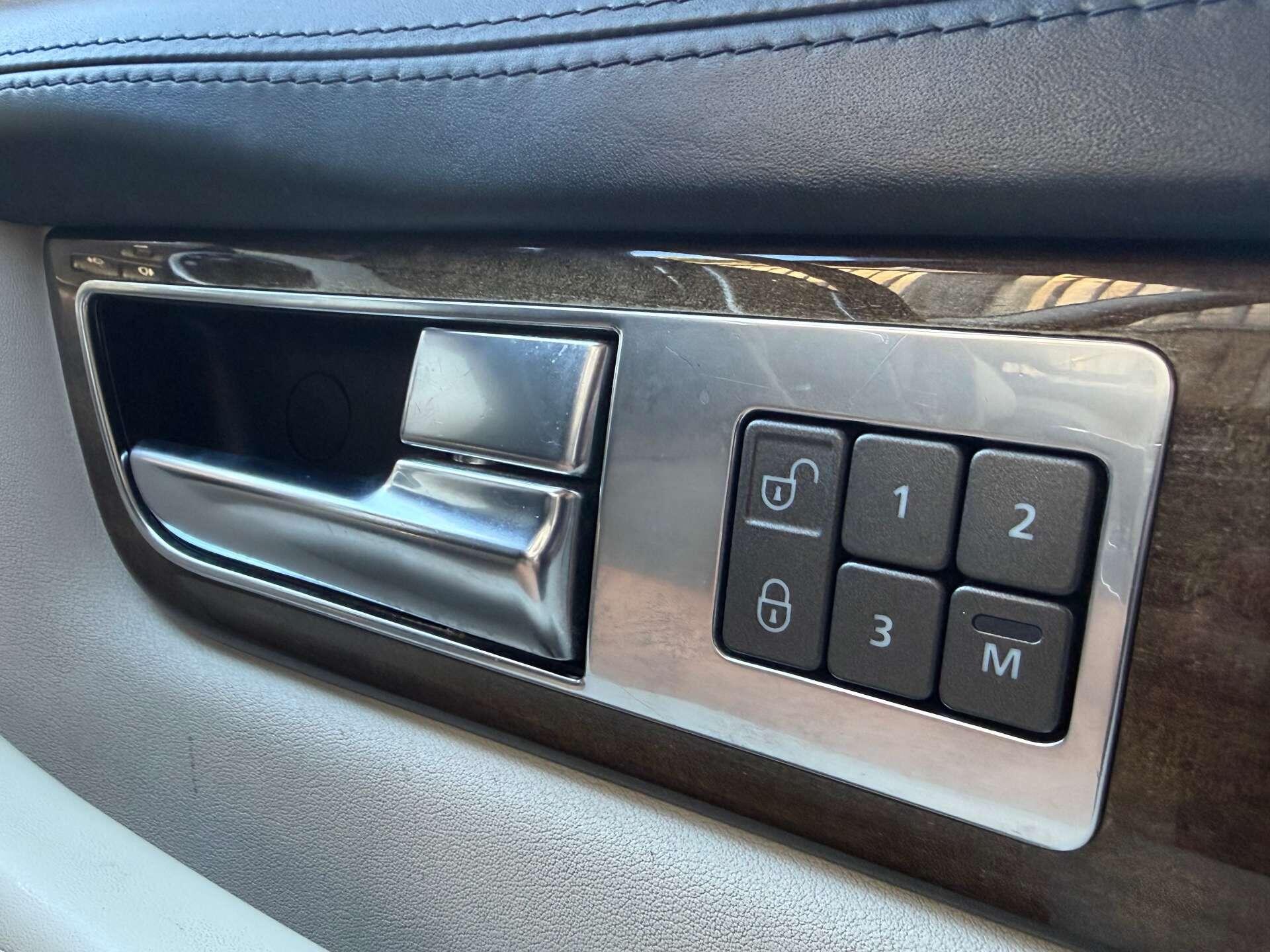 Land Rover Range Rover Sport view 22