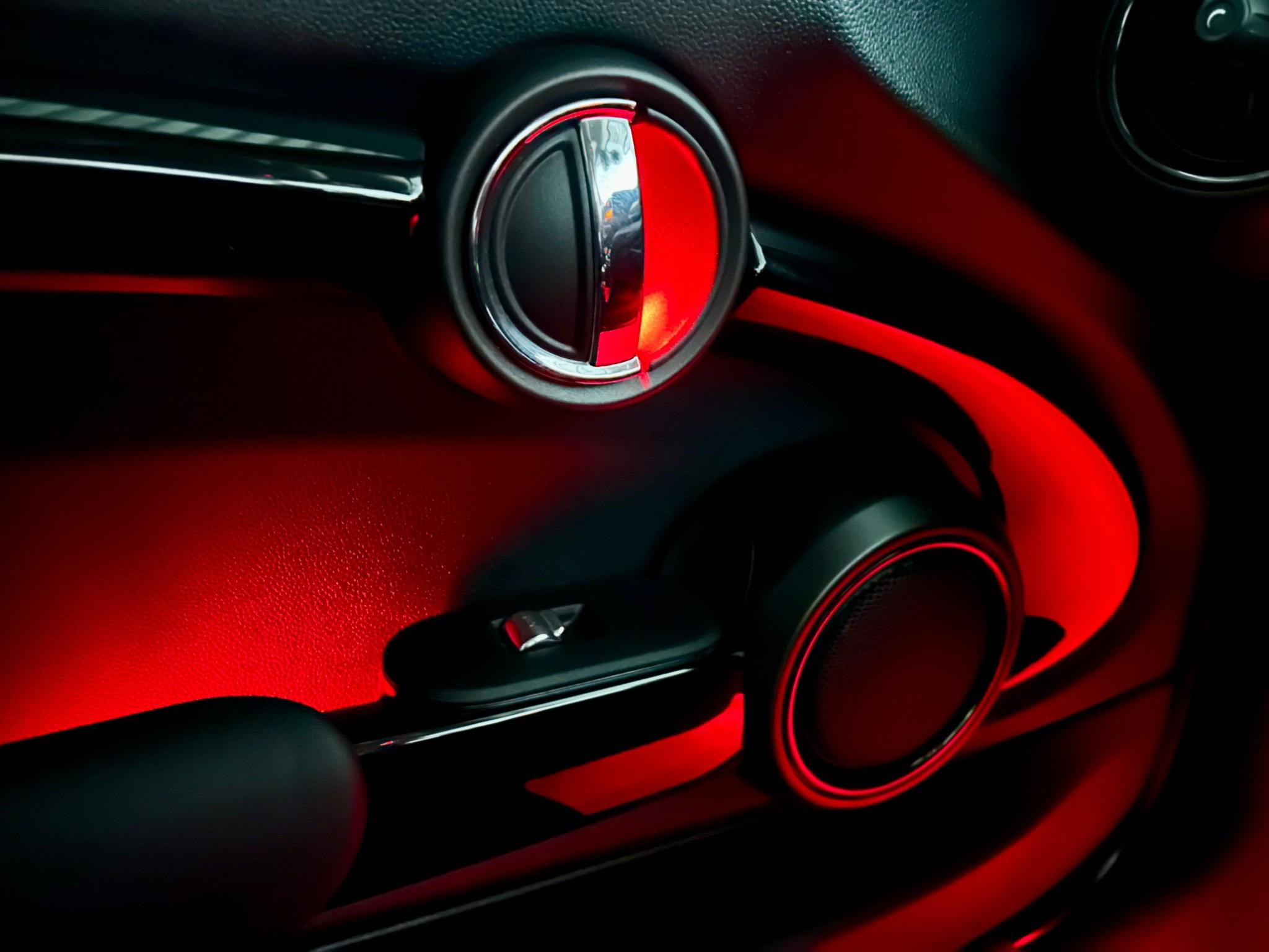 Mini Hatch view 27