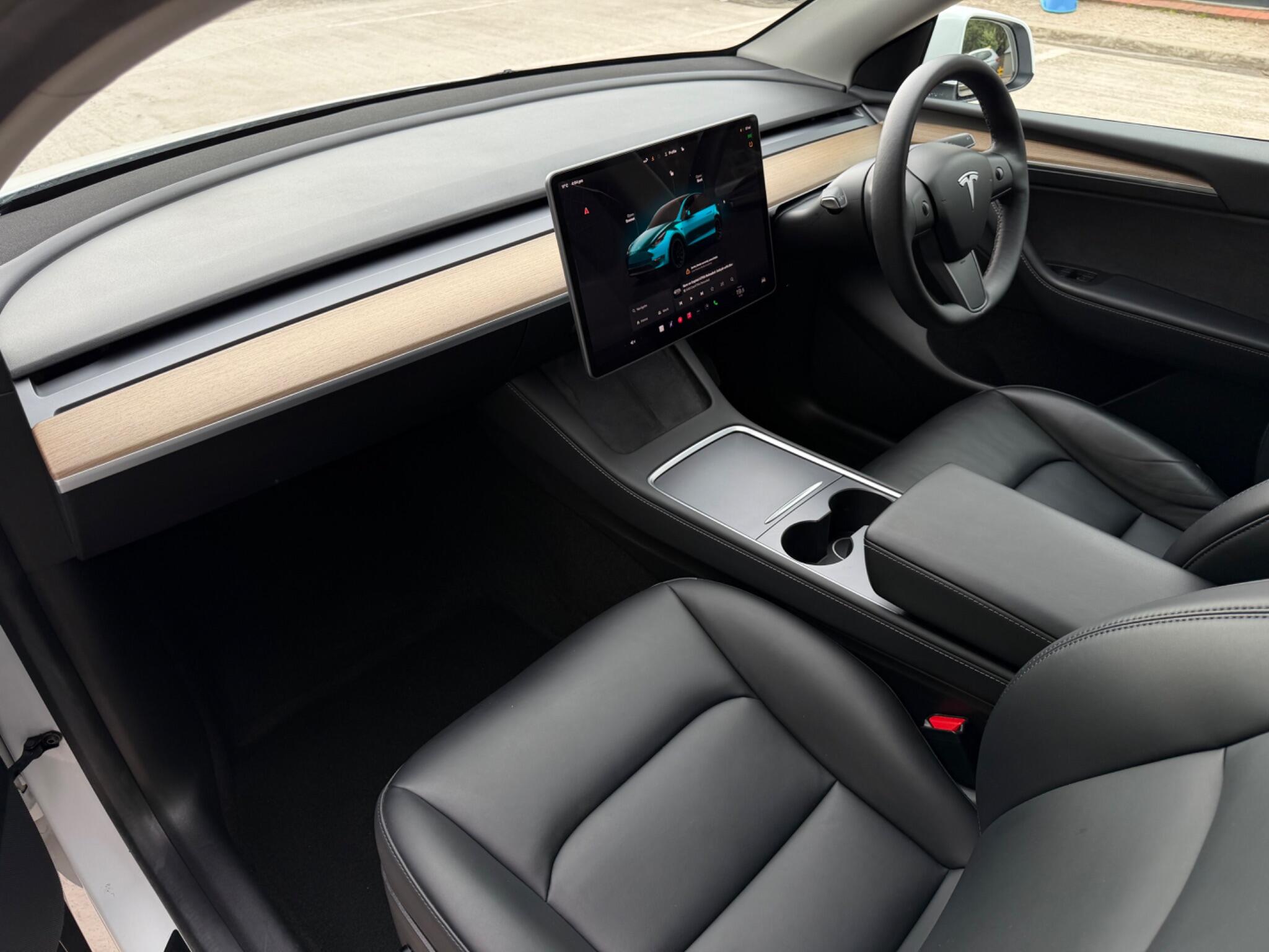 Tesla Model Y view 35
