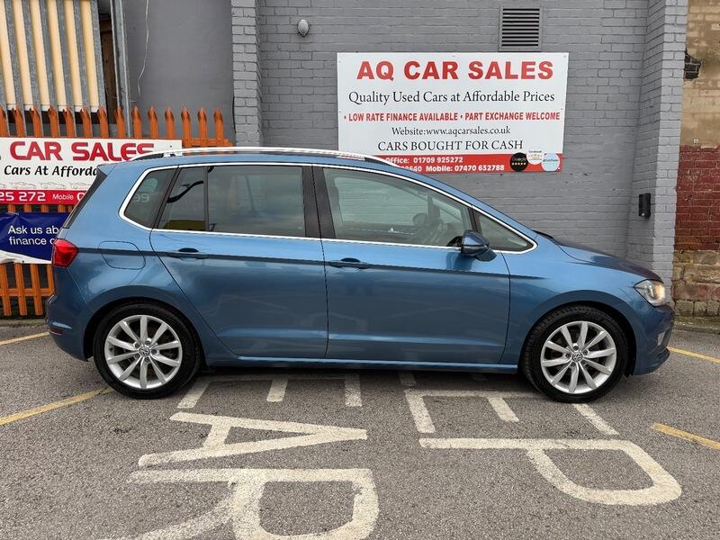 Volkswagen Golf SV view 8