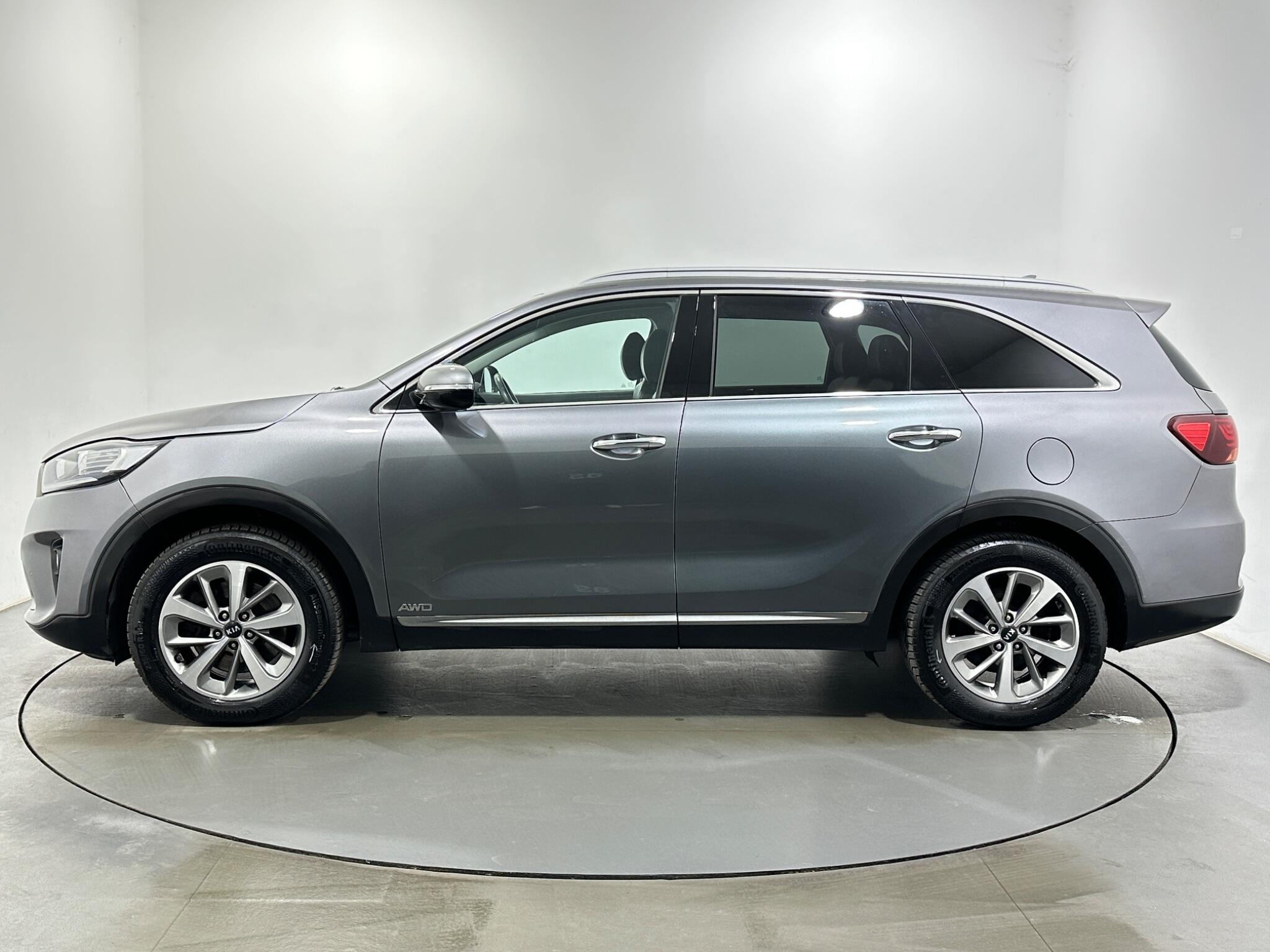 Kia Sorento view 5